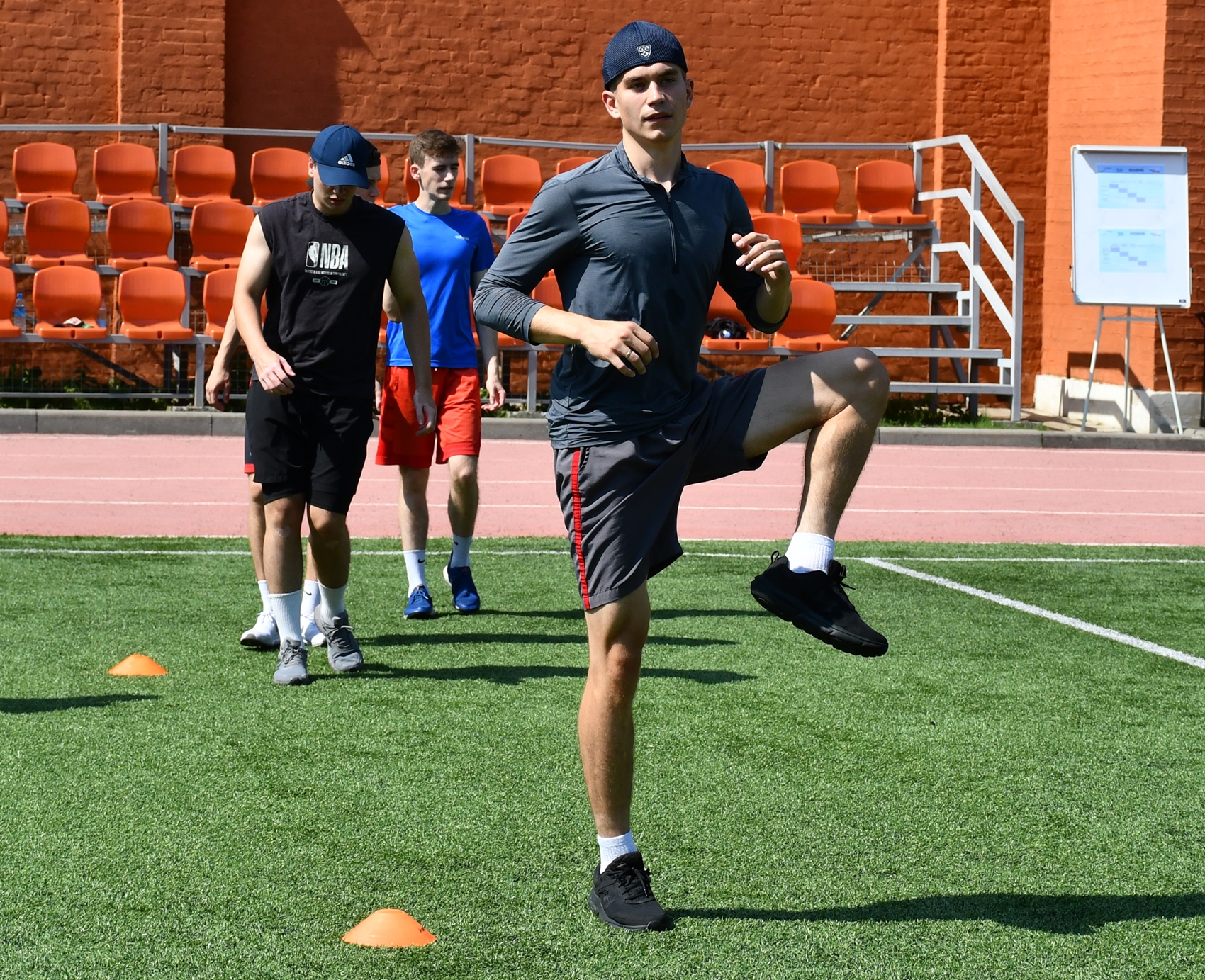 Фото: Сборы судей ФХМ, сдача нормативов на земле