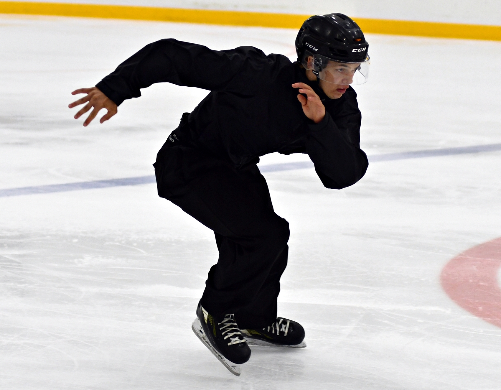 Фото: Сборы судей ФХМ, сдача нормативов на льду