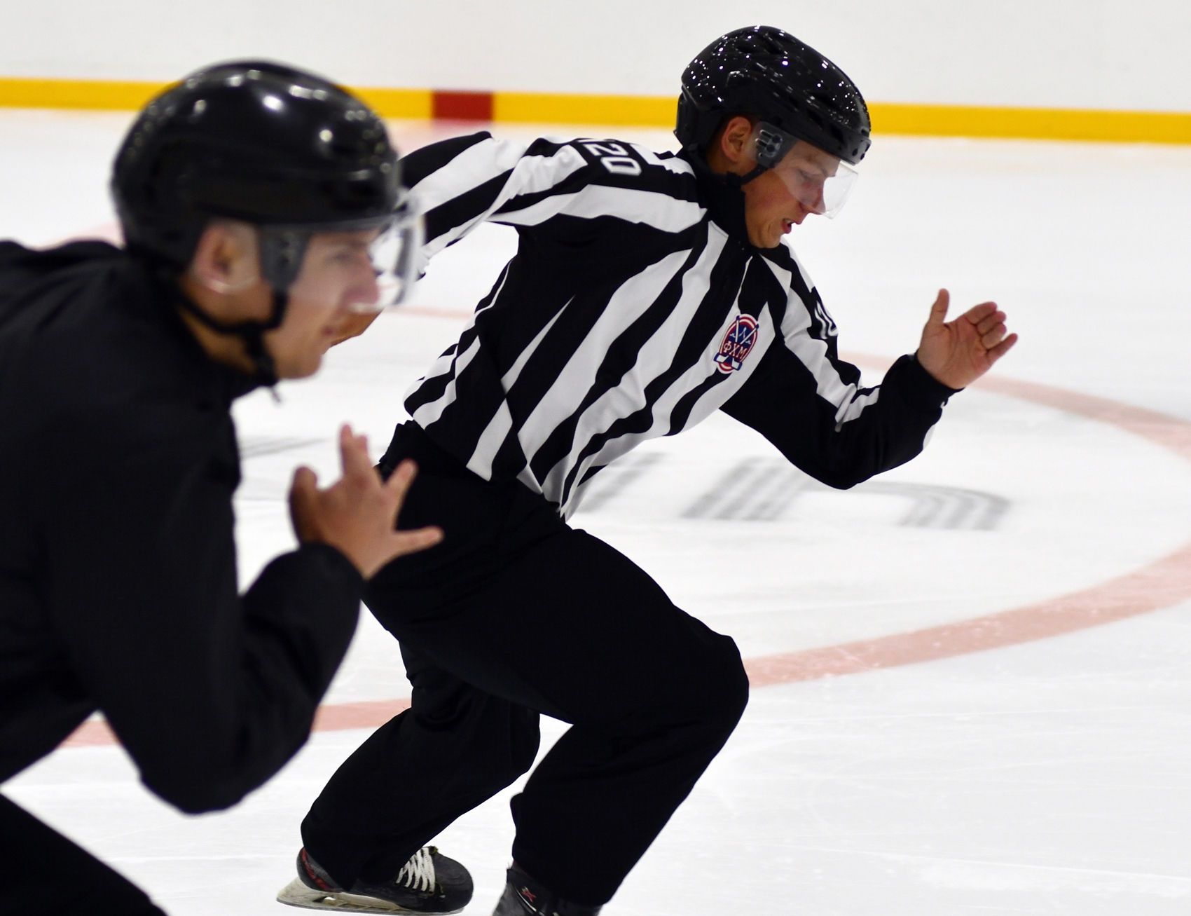 Фото: Сборы судей ФХМ, сдача нормативов на льду