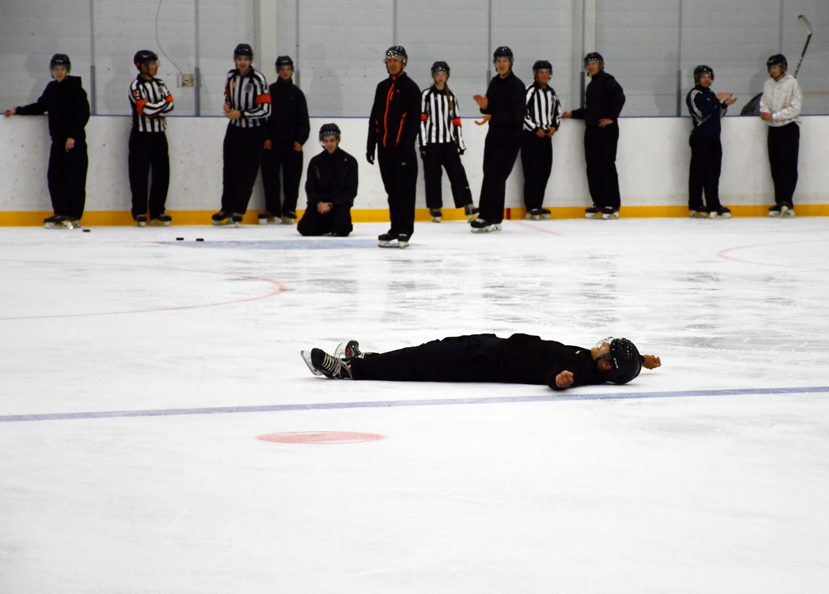 Фото: Сборы судей ФХМ, сдача нормативов на льду