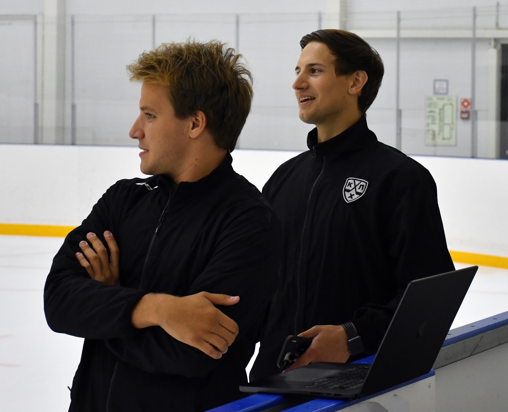 Фото: Сборы судей ФХМ, сдача нормативов на льду