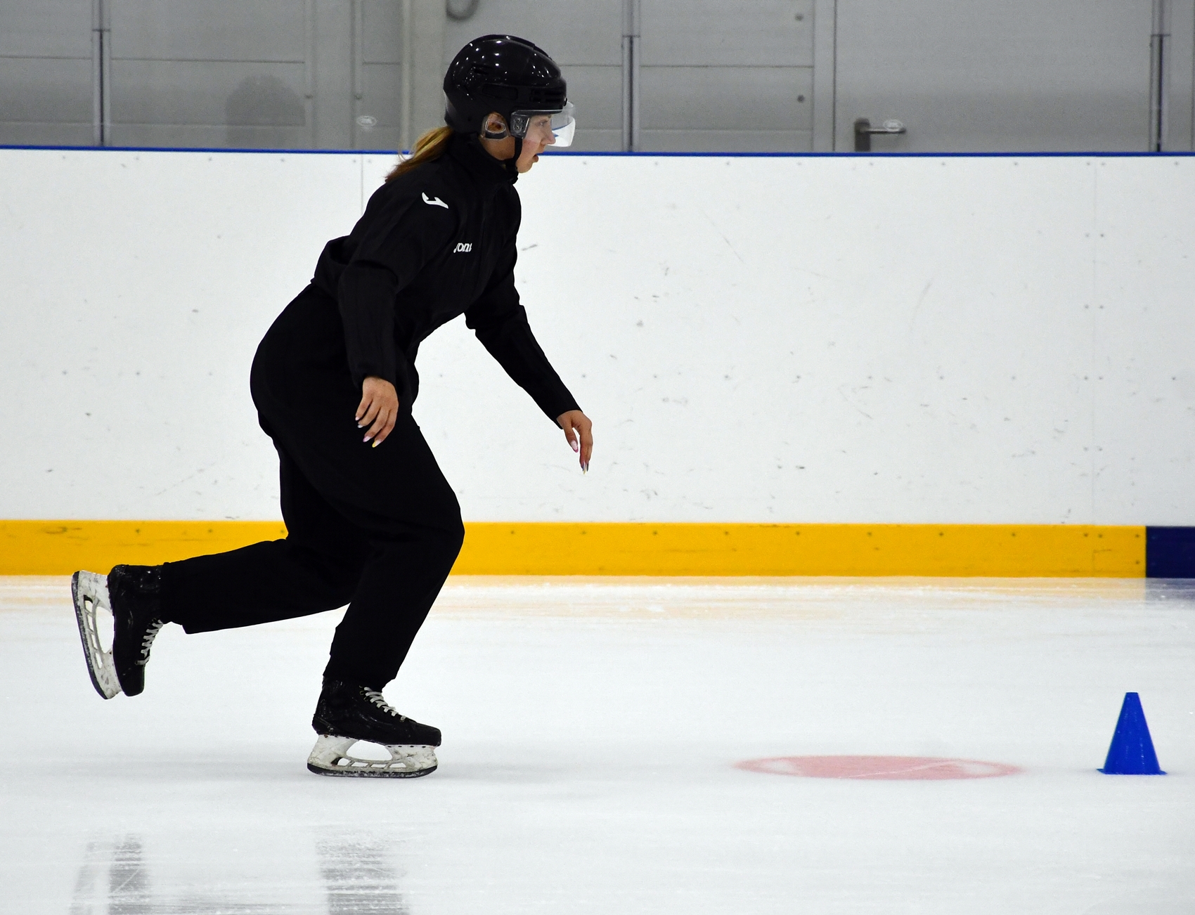 Фото: Сборы судей ФХМ, сдача нормативов на льду