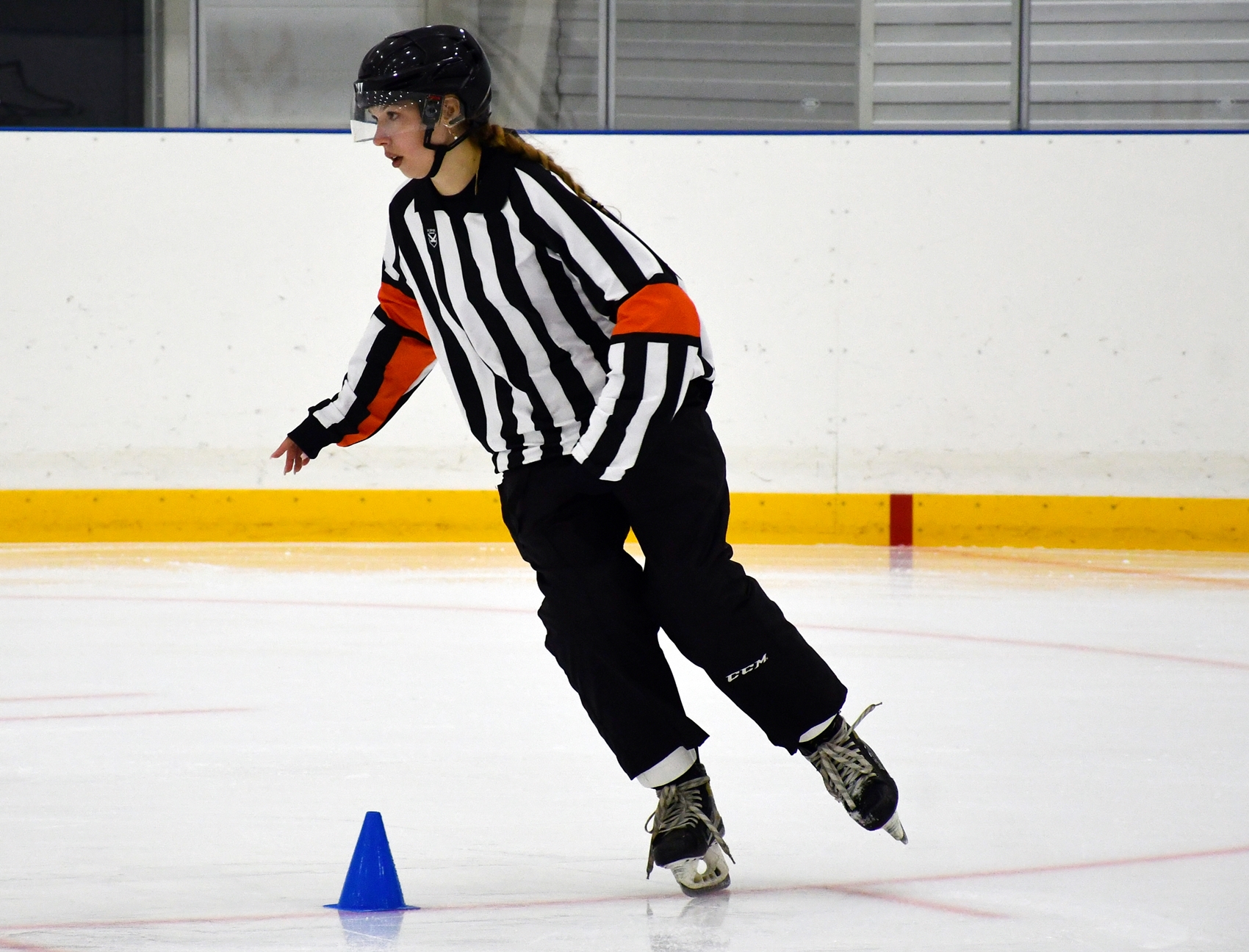 Фото: Сборы судей ФХМ, сдача нормативов на льду