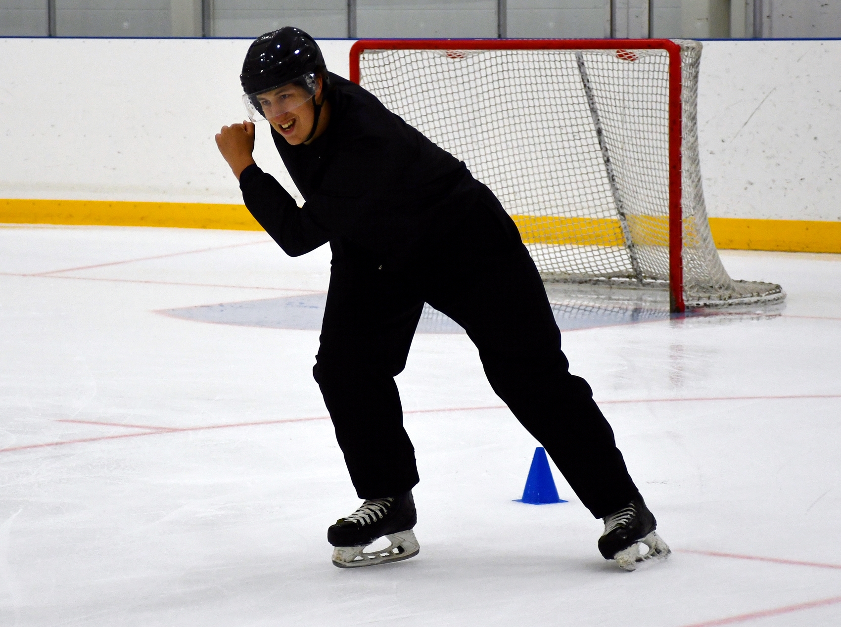 Фото: Сборы судей ФХМ, сдача нормативов на льду