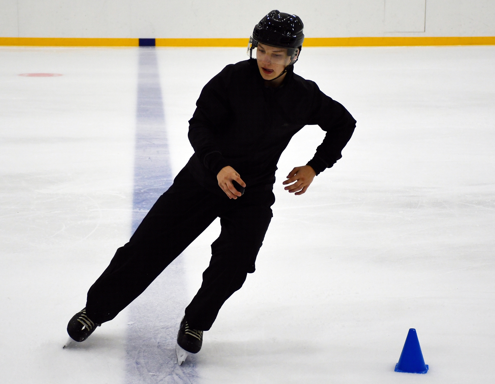 Фото: Сборы судей ФХМ, сдача нормативов на льду