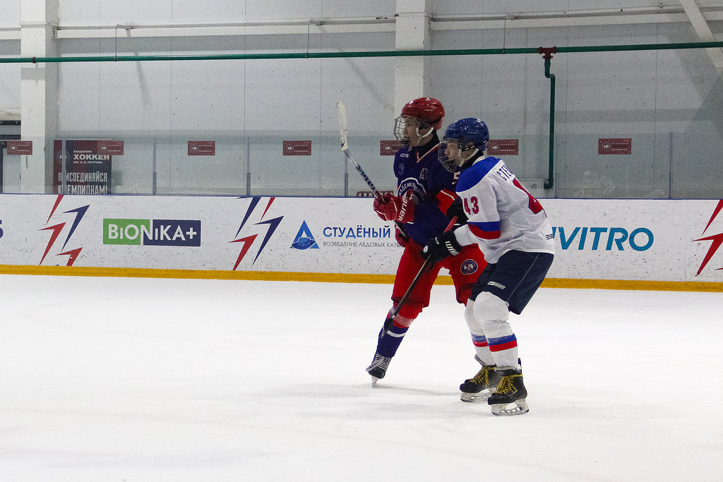 Фото: Академия Петрова - Гранит-Митино 2009
