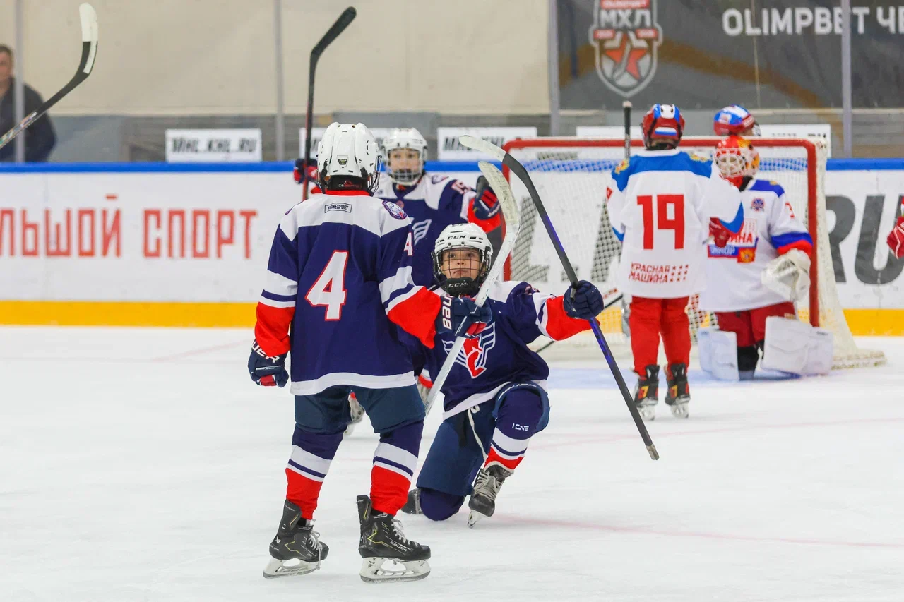 Фото: Крылья Советов - Красная Машина Юниор 2014