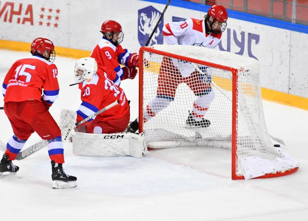 Фото: Сборная Москвы - сборная ЦФО 2011