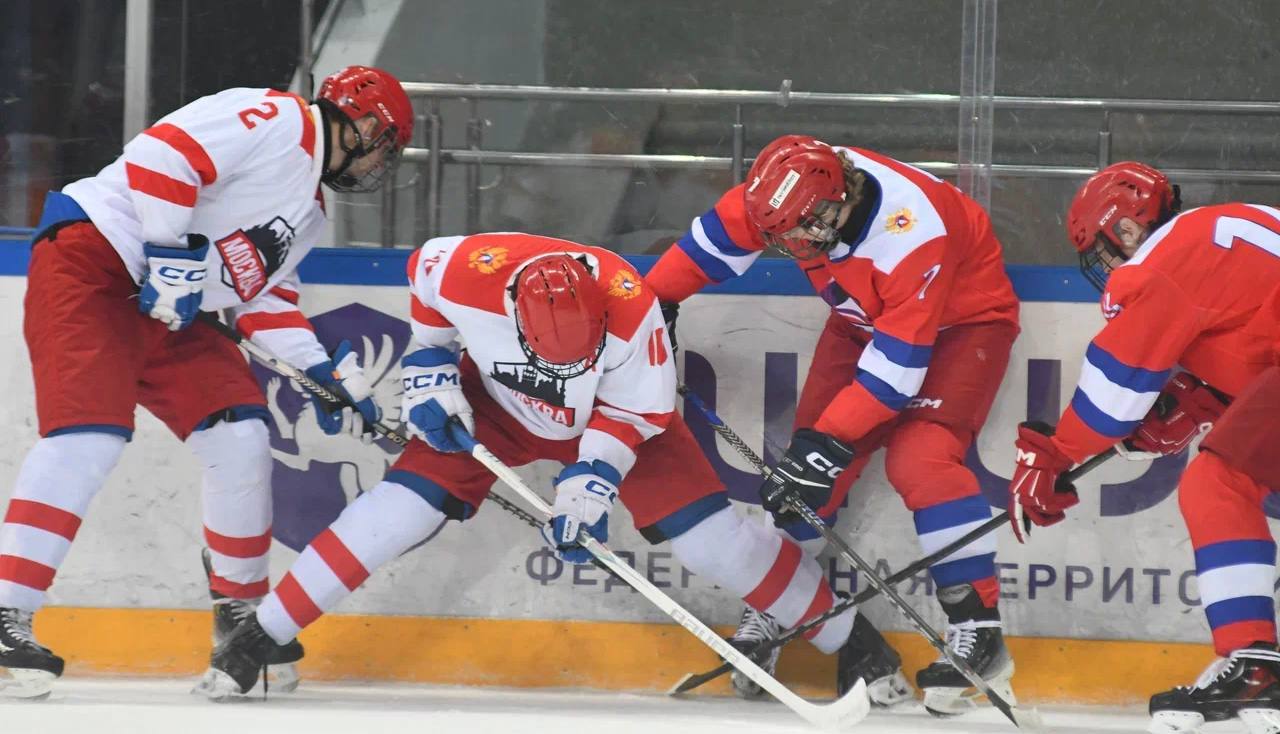 Фото: Сборная Москвы - сборная ЦФО 2011