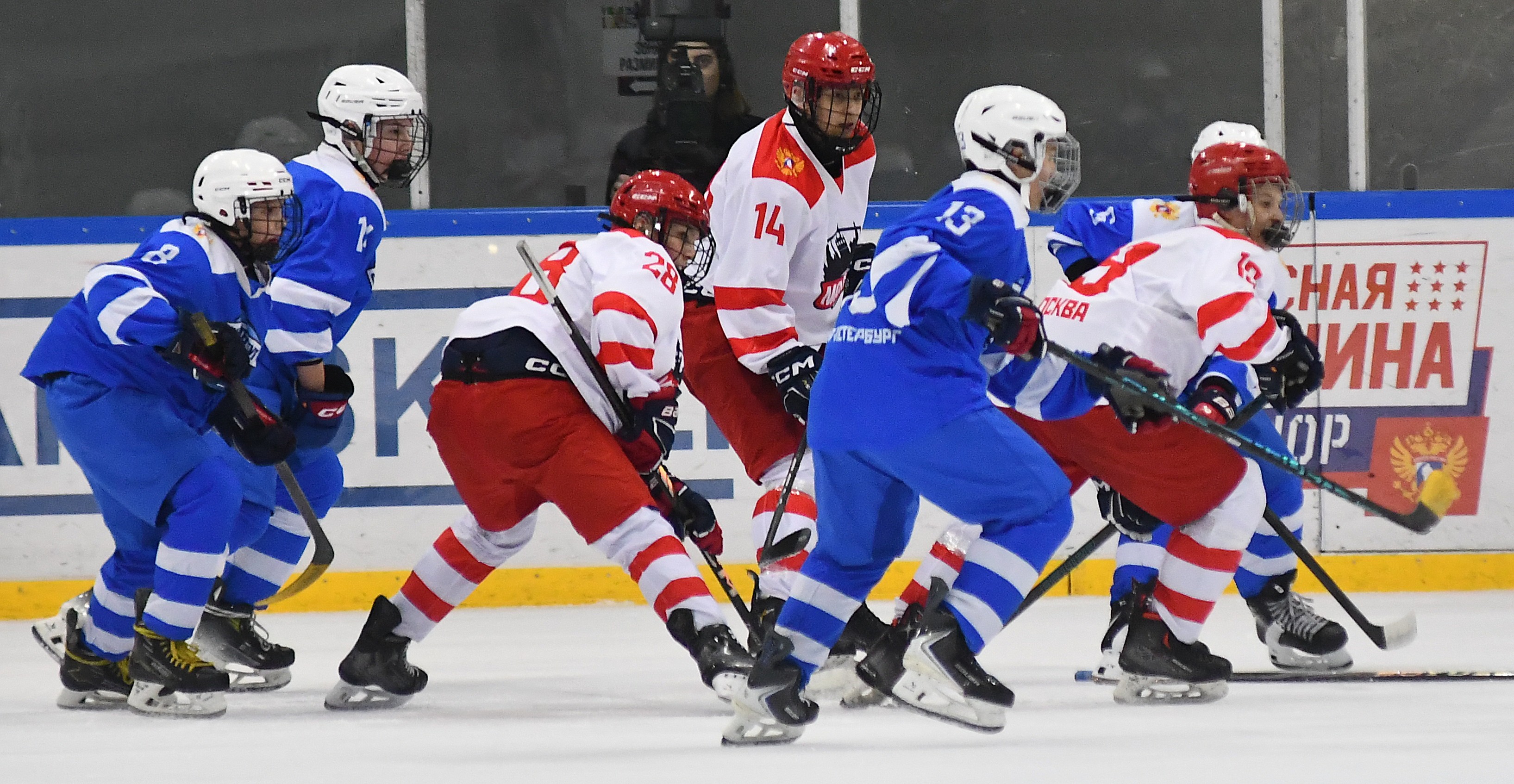 Фото: Сб. Санкт-Петербурга - сб. Москвы 2012
