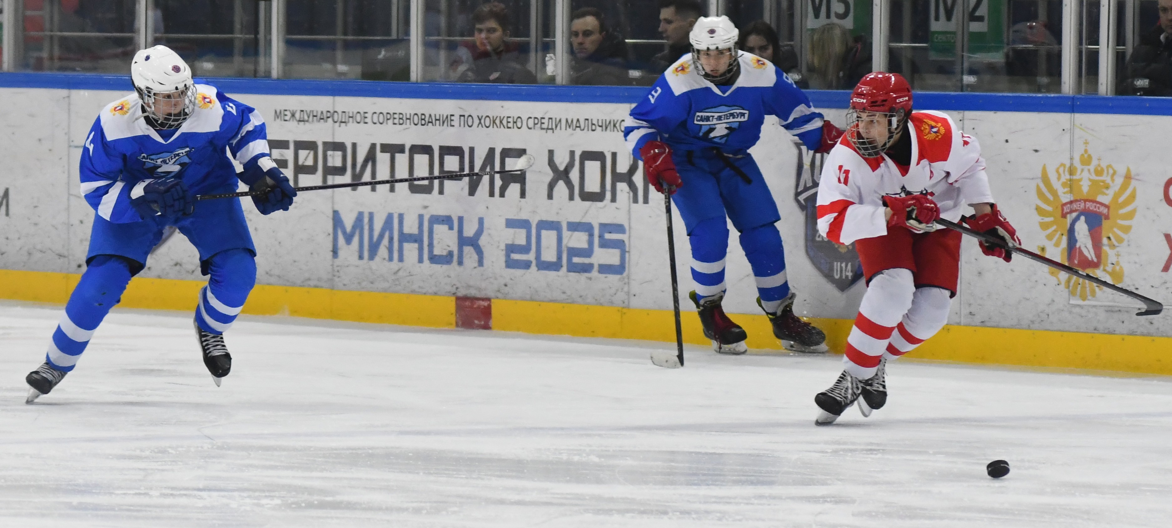 Фото: Сб. Санкт-Петербурга - сб. Москвы 2012