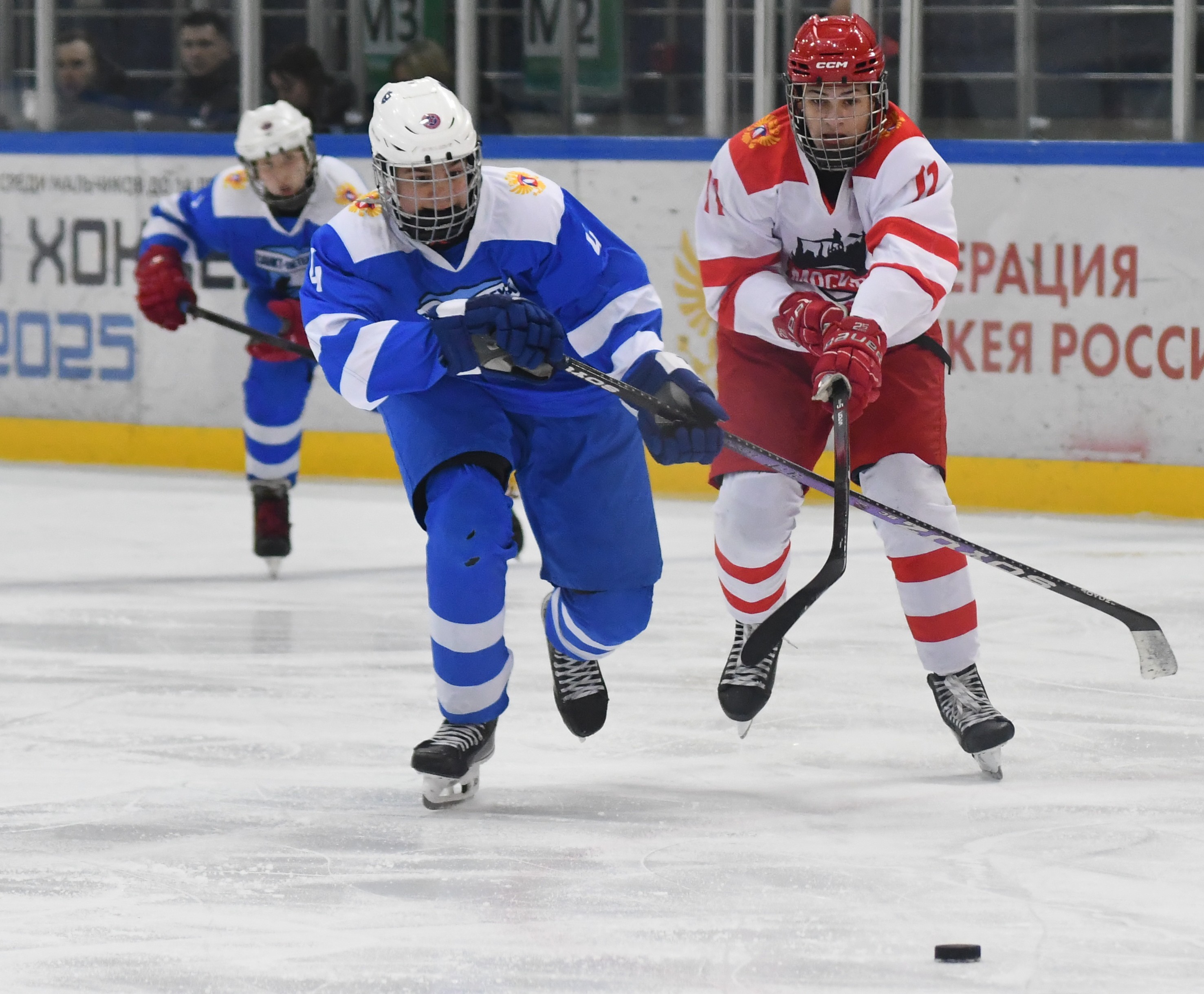 Фото: Сб. Санкт-Петербурга - сб. Москвы 2012