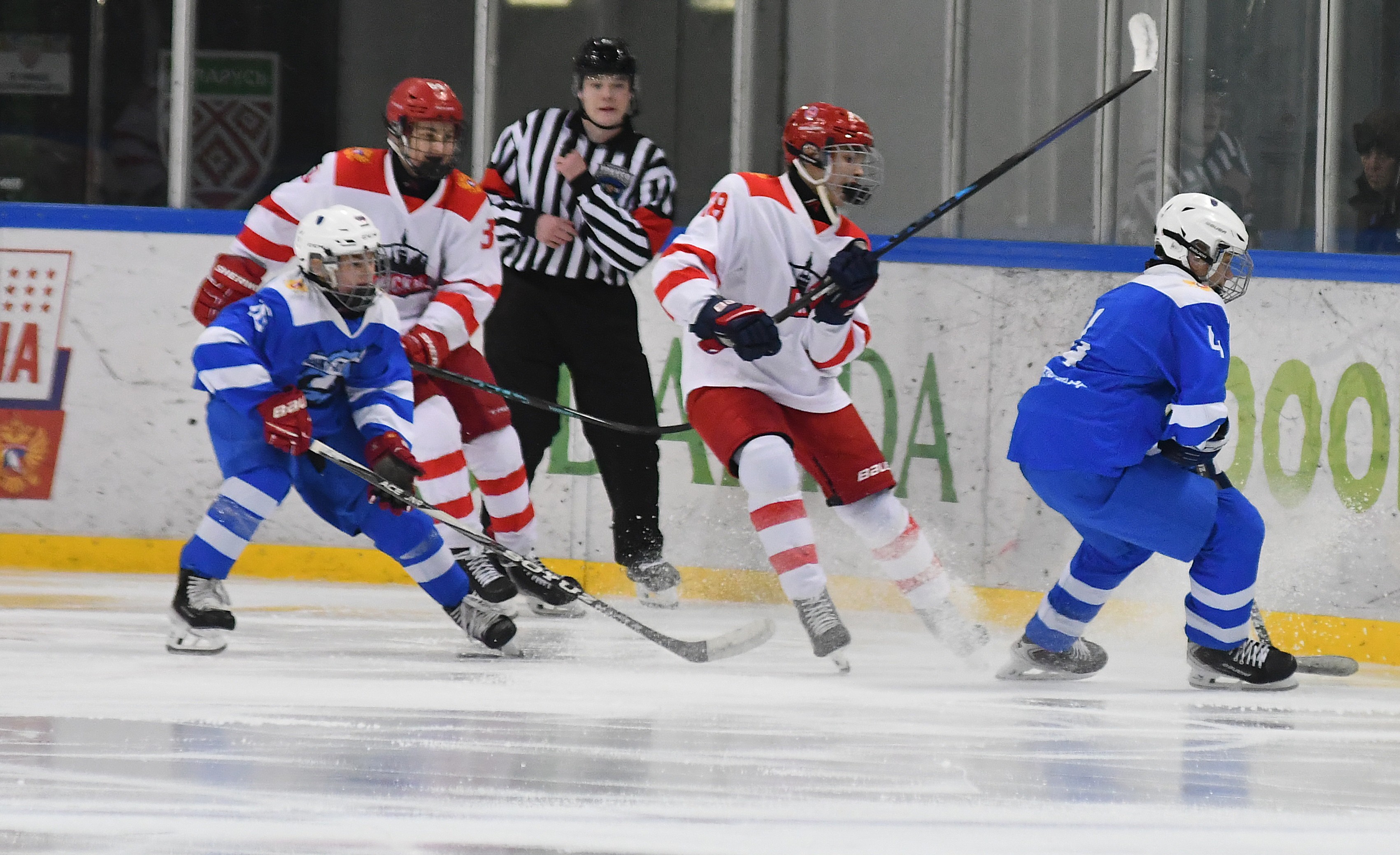 Фото: Сб. Санкт-Петербурга - сб. Москвы 2012