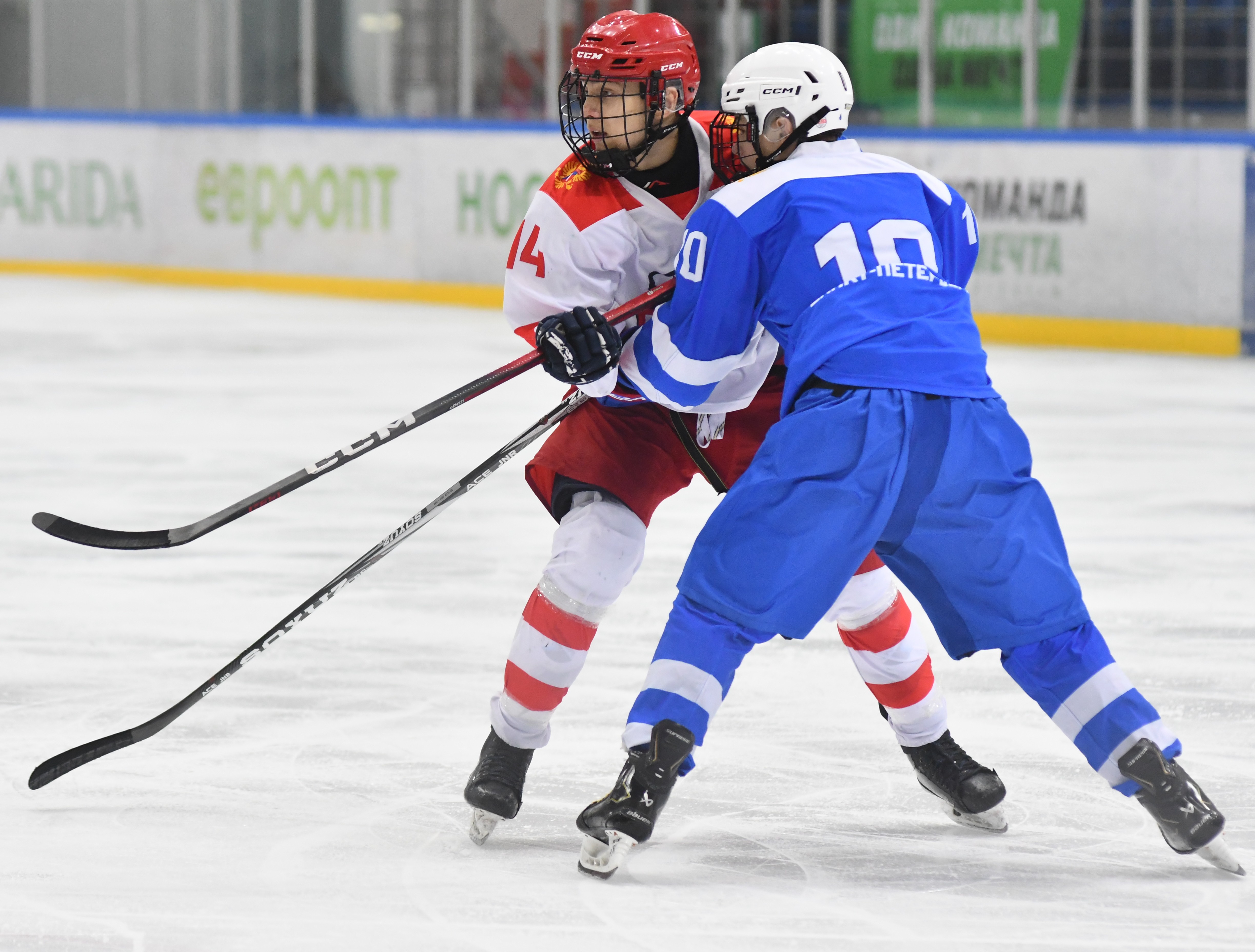 Фото: Сб. Санкт-Петербурга - сб. Москвы 2012