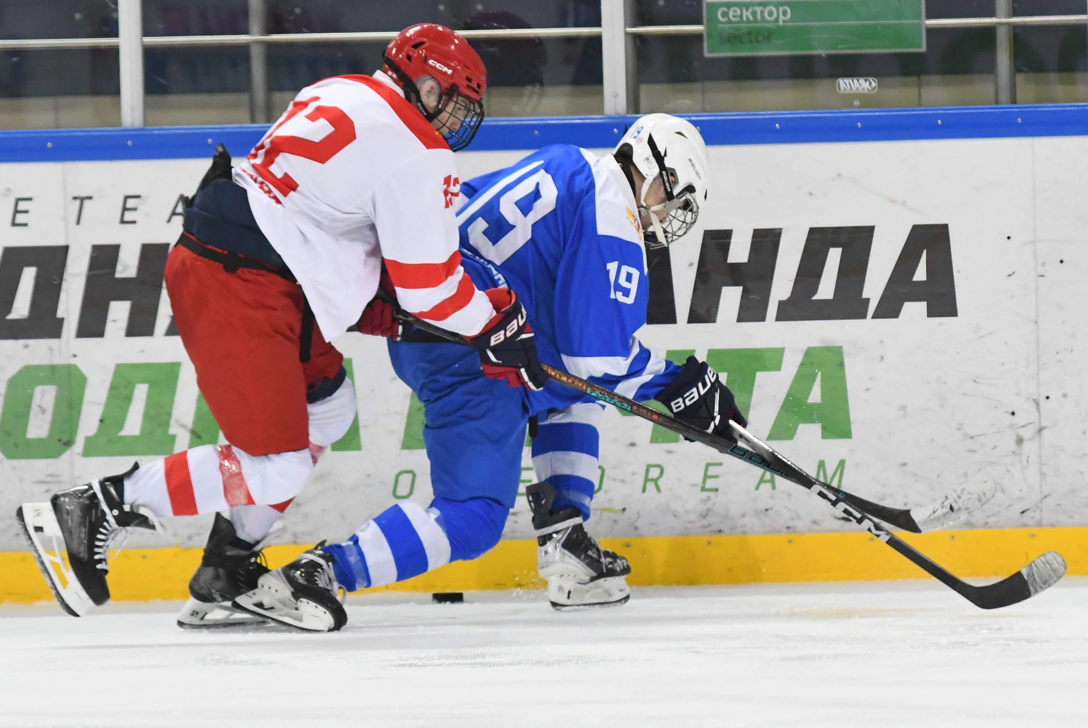 Фото: Сб. Санкт-Петербурга - сб. Москвы 2012