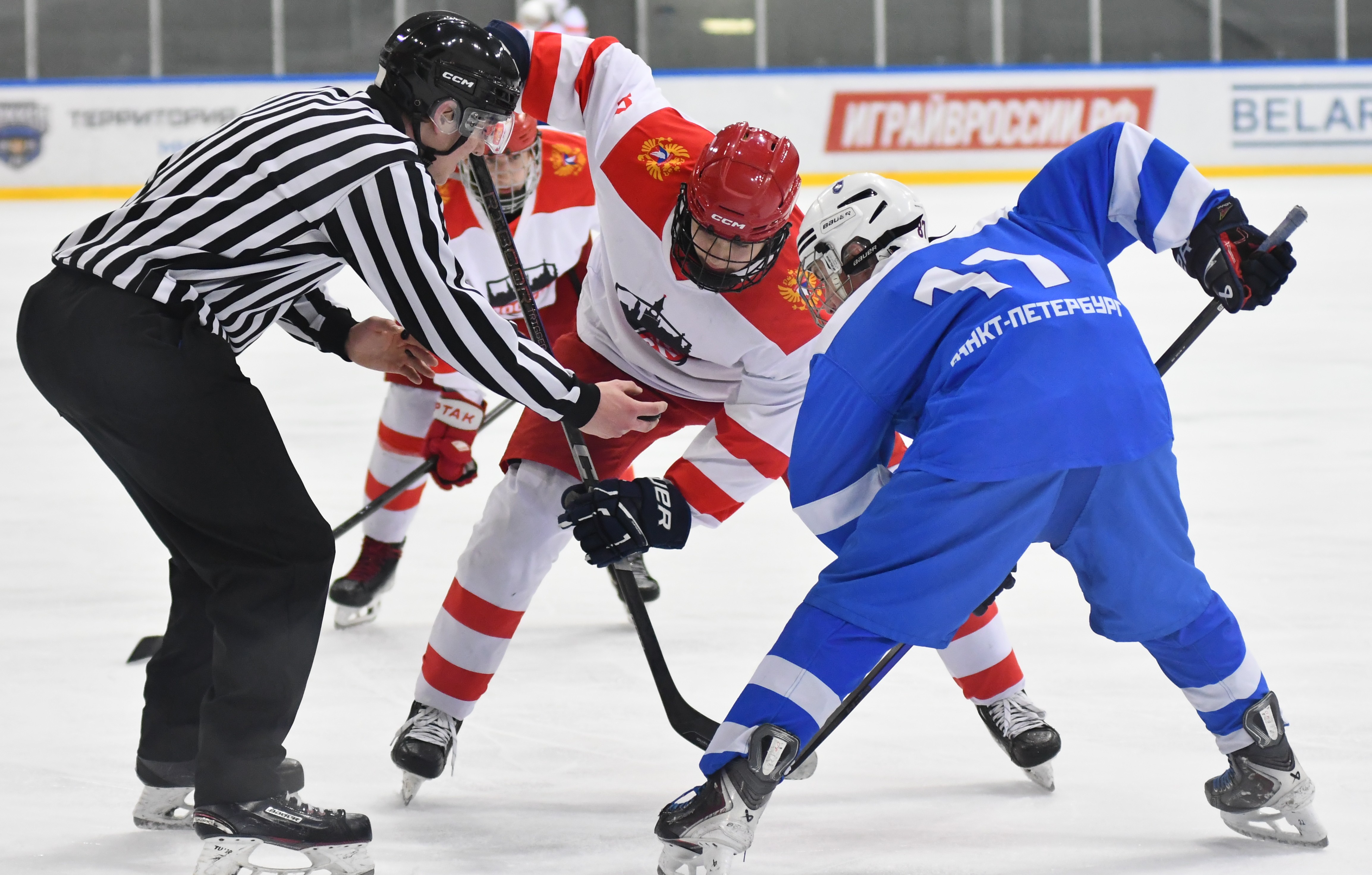 Фото: Сб. Санкт-Петербурга - сб. Москвы 2012