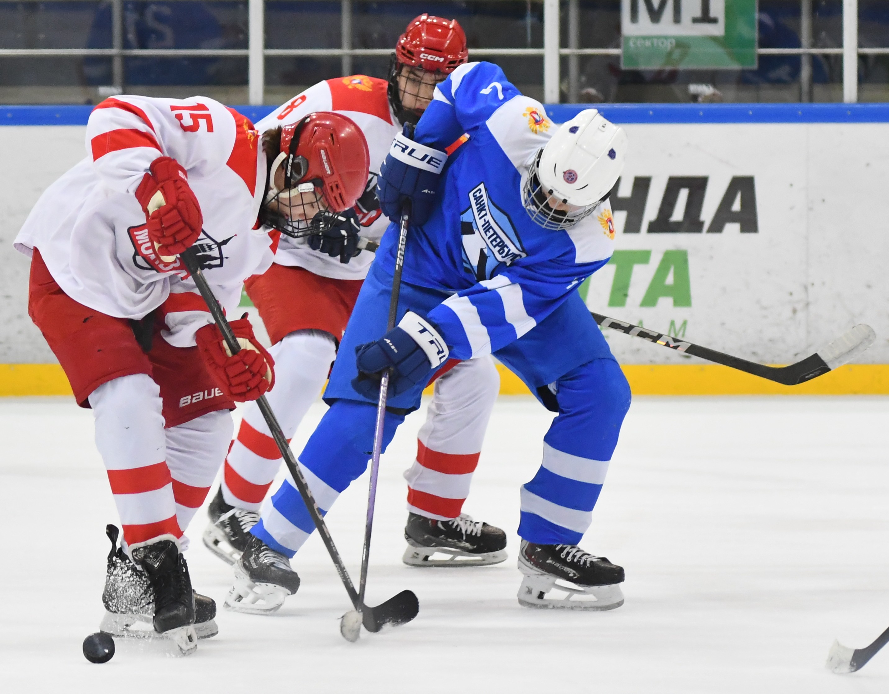 Фото: Сб. Санкт-Петербурга - сб. Москвы 2012