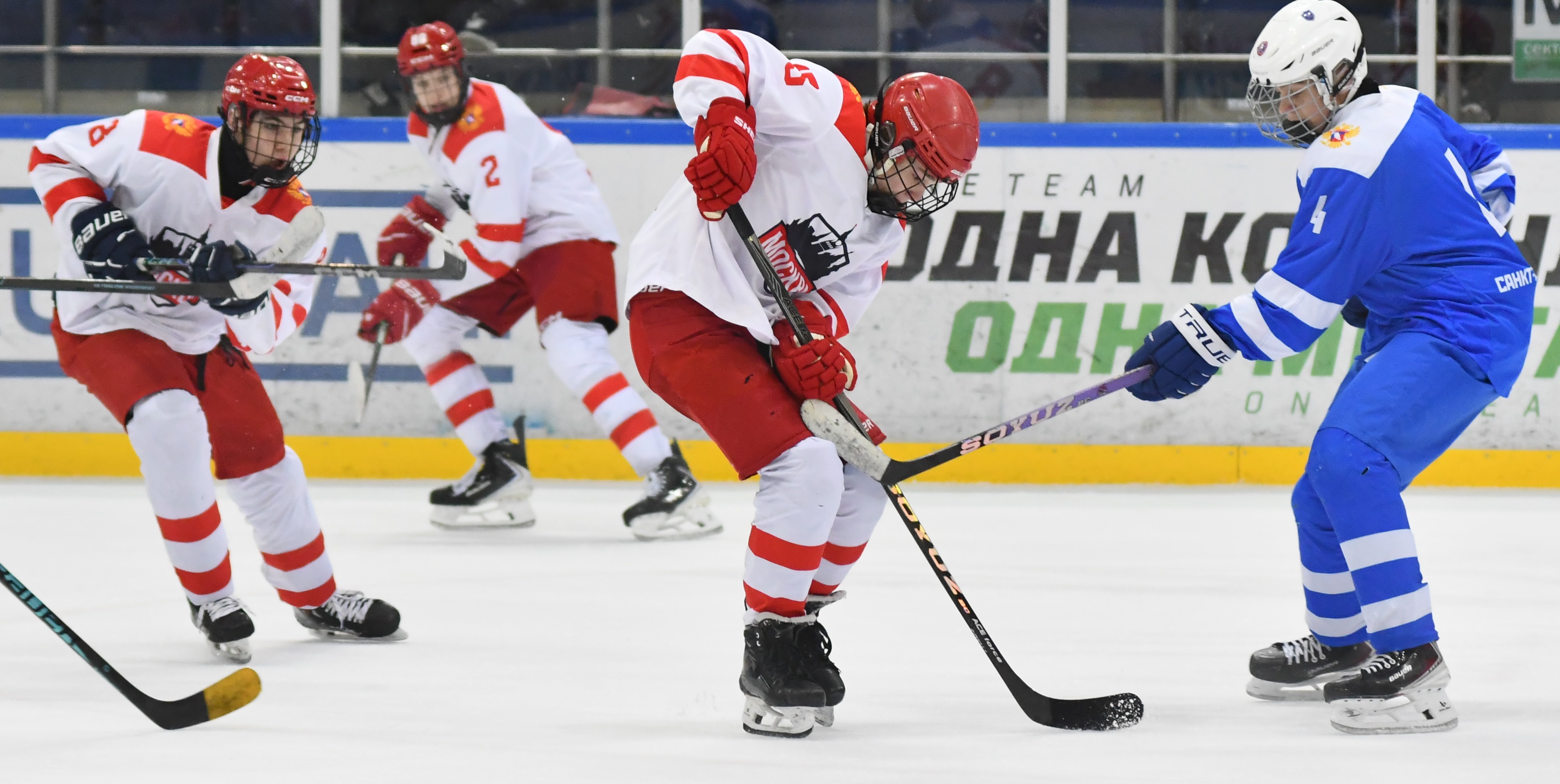 Фото: Сб. Санкт-Петербурга - сб. Москвы 2012