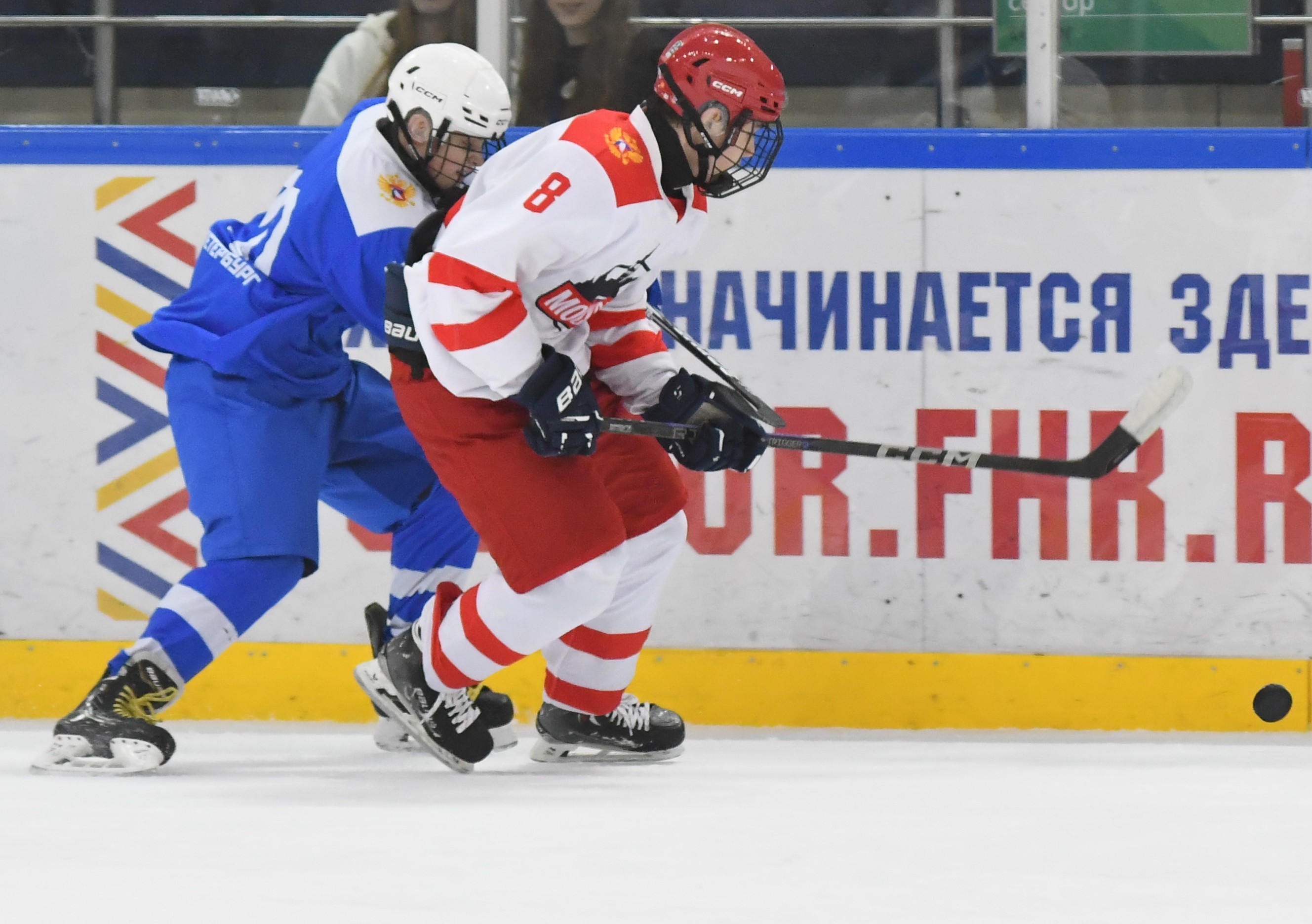 Фото: Сб. Санкт-Петербурга - сб. Москвы 2012