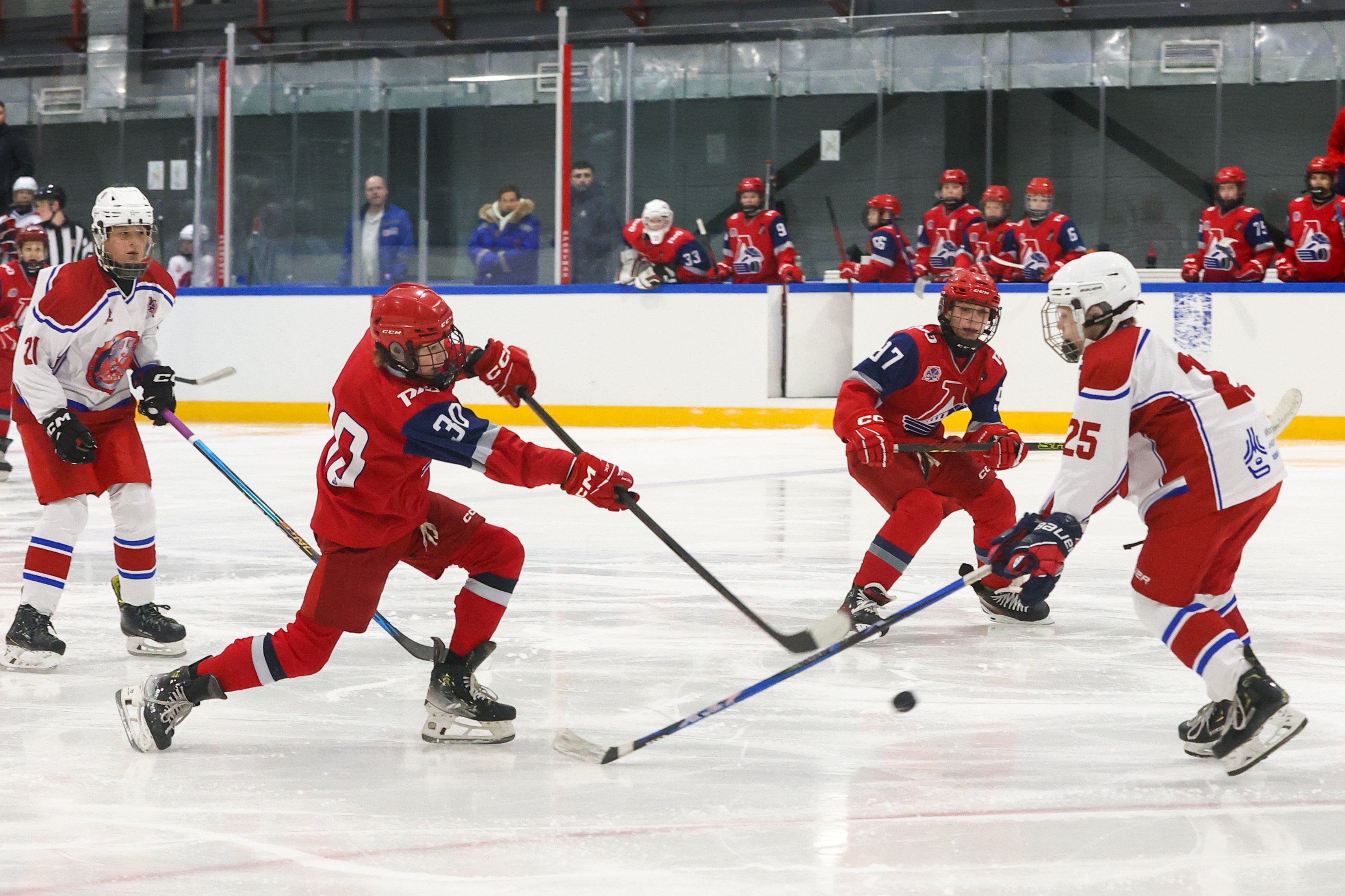 Фото: Локомотив 2004 - Русь 2013
