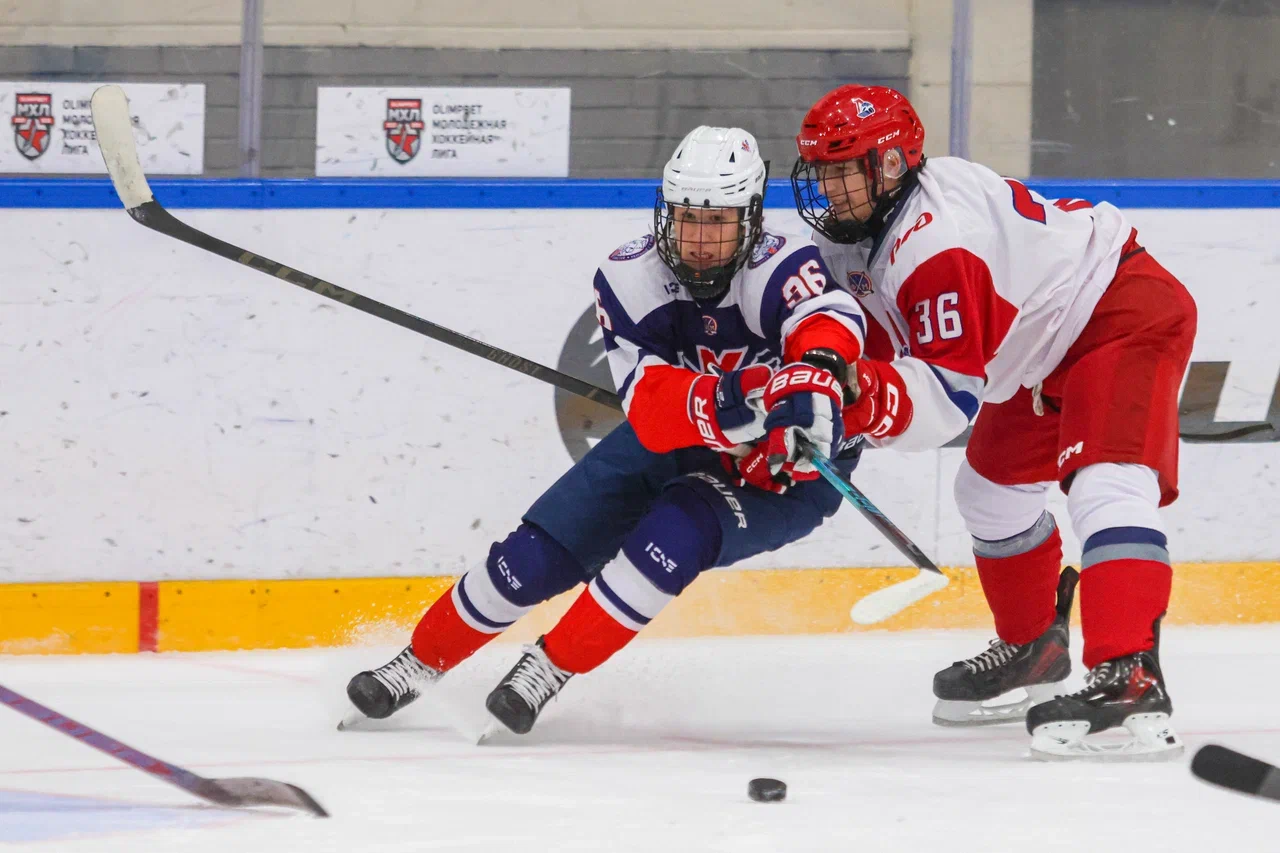 Фото: Крылья Советов - Локомотив-2004 2010 