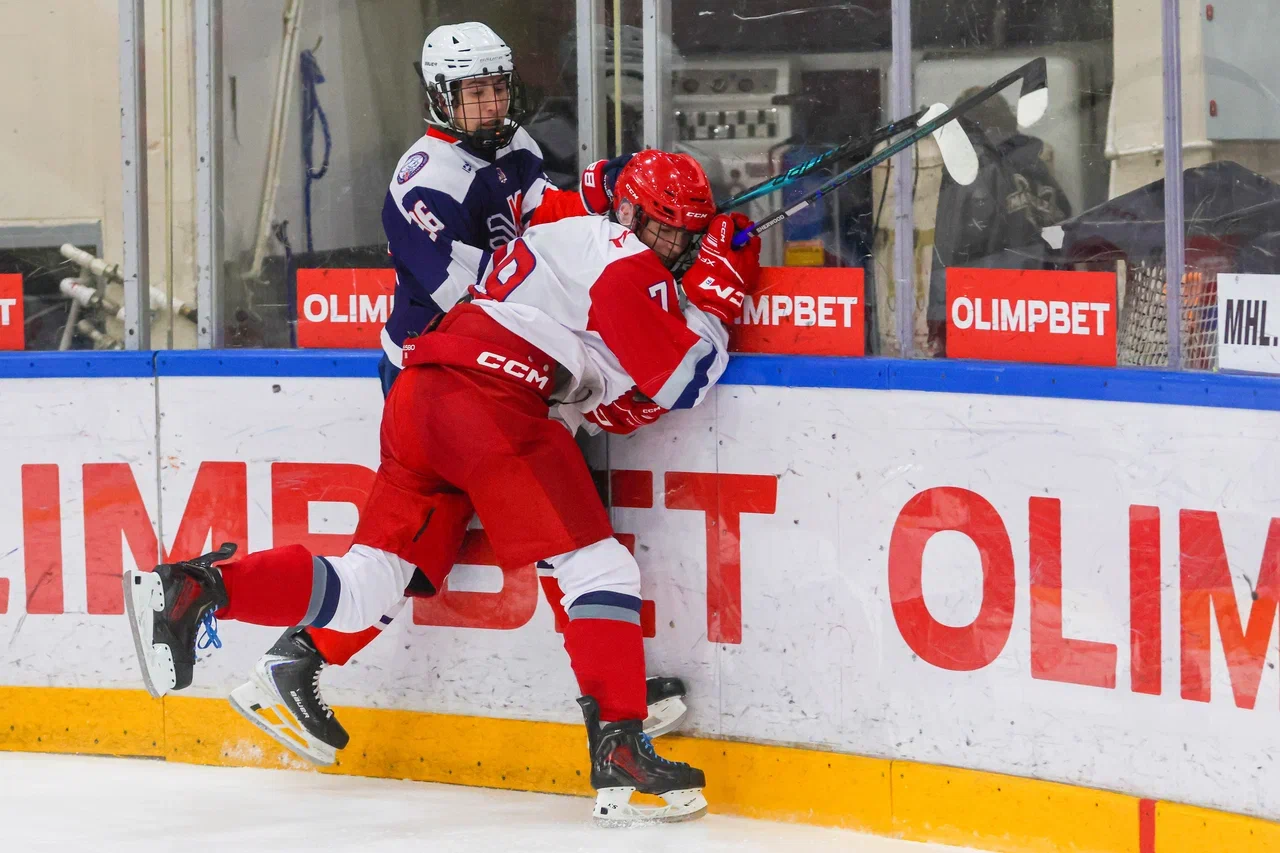 Фото: Крылья Советов - Локомотив-2004 2010 