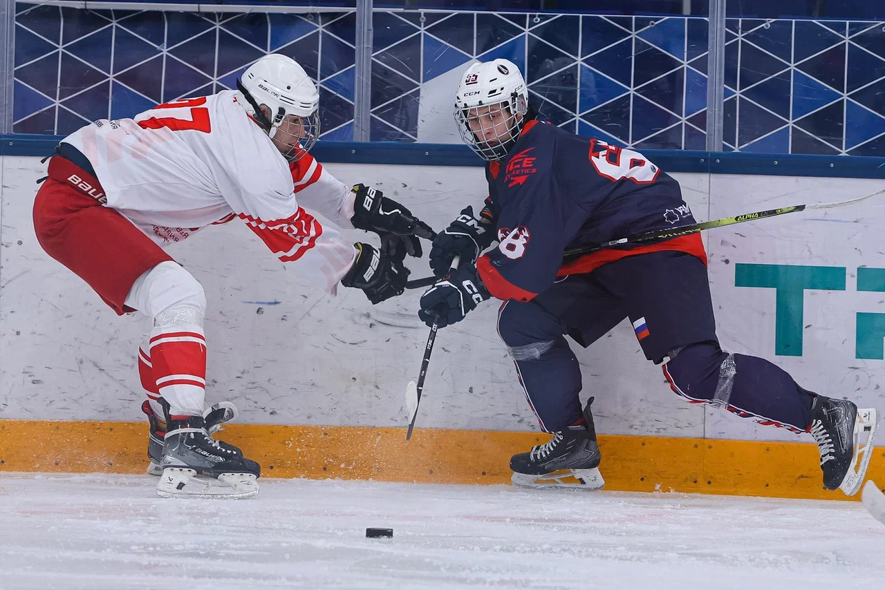 Фото: Буран Москва - Московская Академия хоккея юниоры