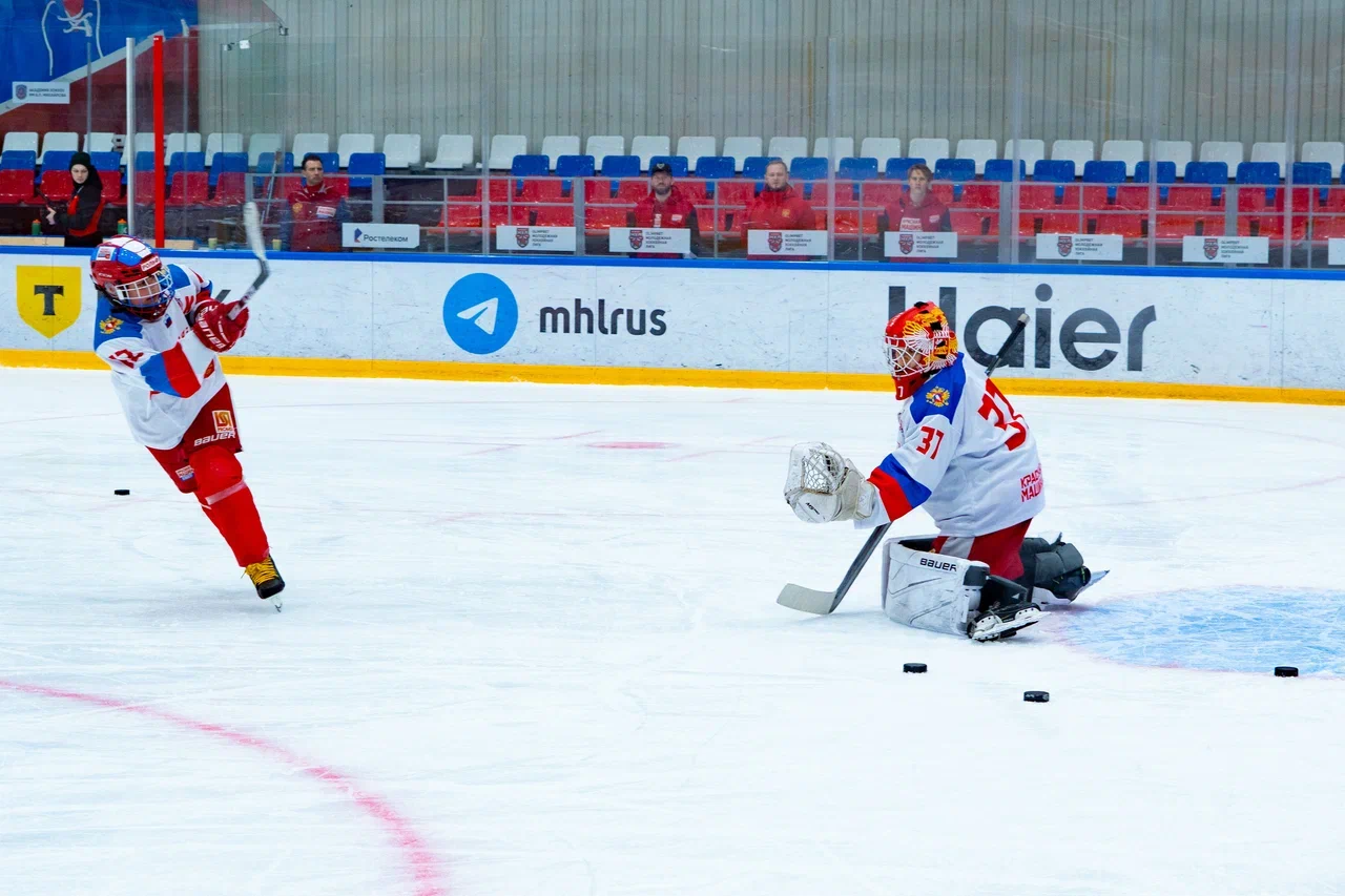 Фото: Академия Михайлова - Красная Машина Юниор 2014