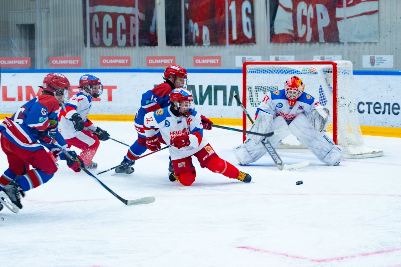 Фото: Академия Михайлова - Красная Машина Юниор 2014