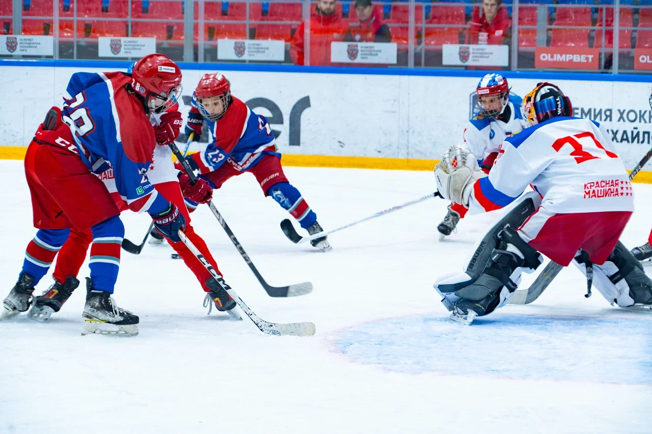 Фото: Академия Михайлова - Красная Машина Юниор 2014