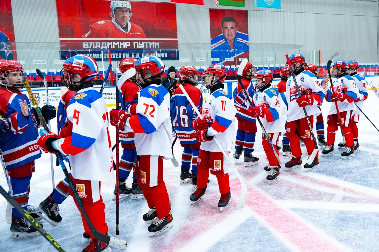 Фото: Академия Михайлова - Красная Машина Юниор 2014