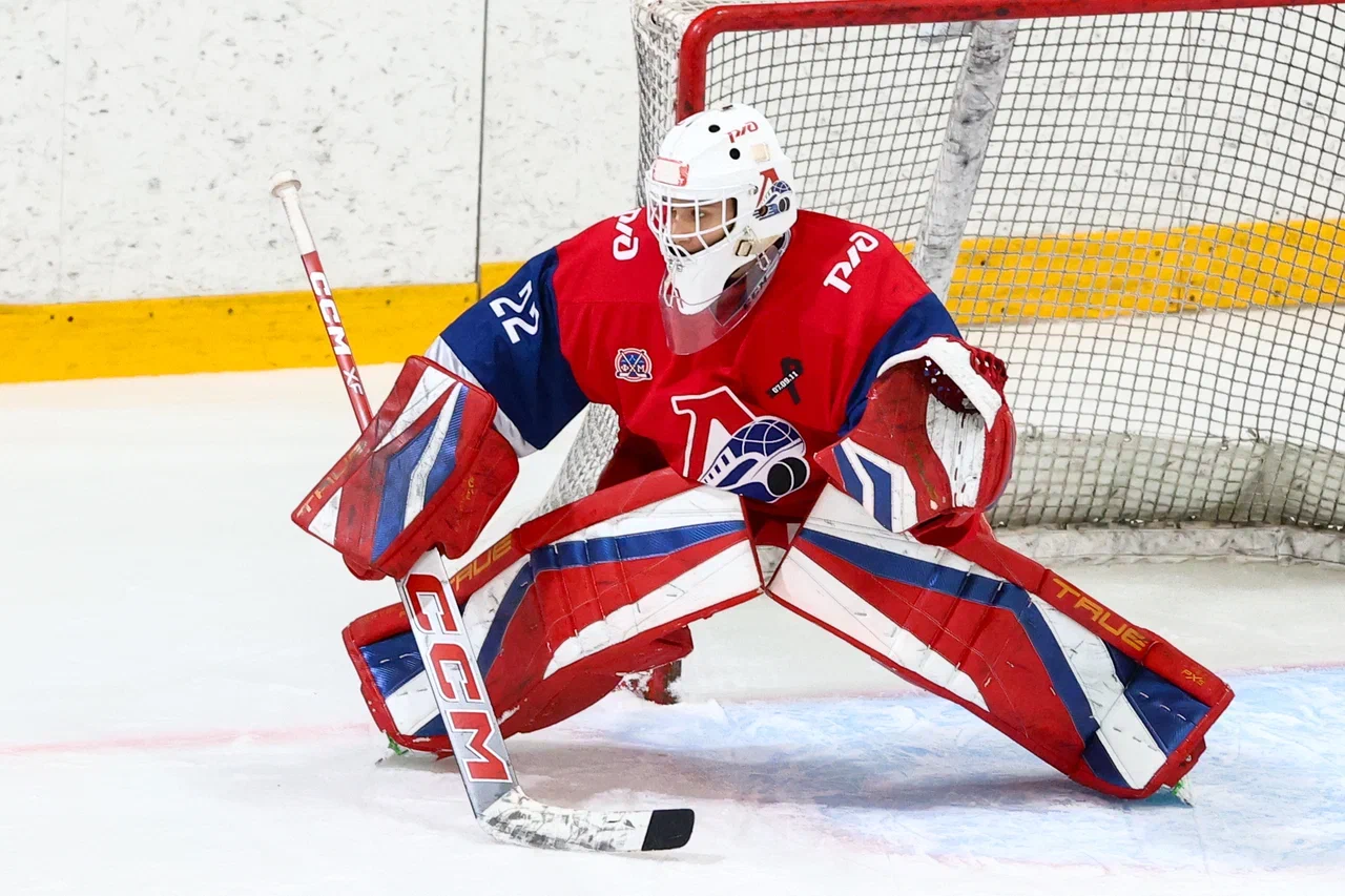 Фото: Локомотив - Академия Михайлова (Новомосковск) 2009