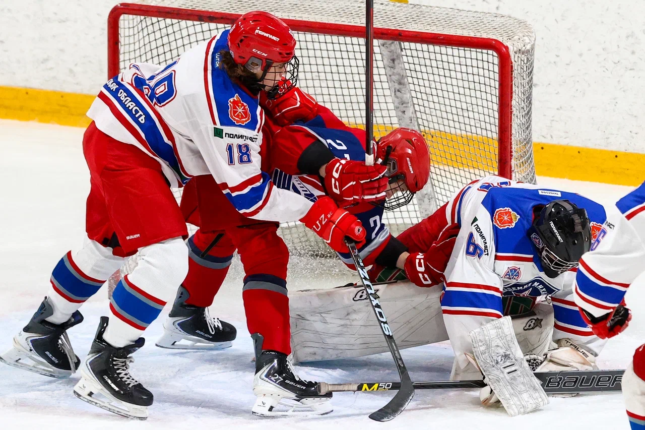 Фото: Локомотив - Академия Михайлова (Новомосковск) 2009