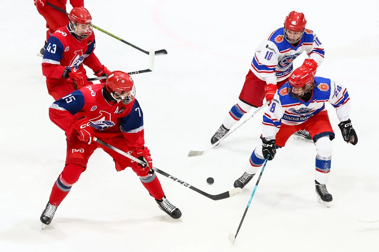 Фото: Локомотив - Академия Михайлова (Новомосковск) 2009