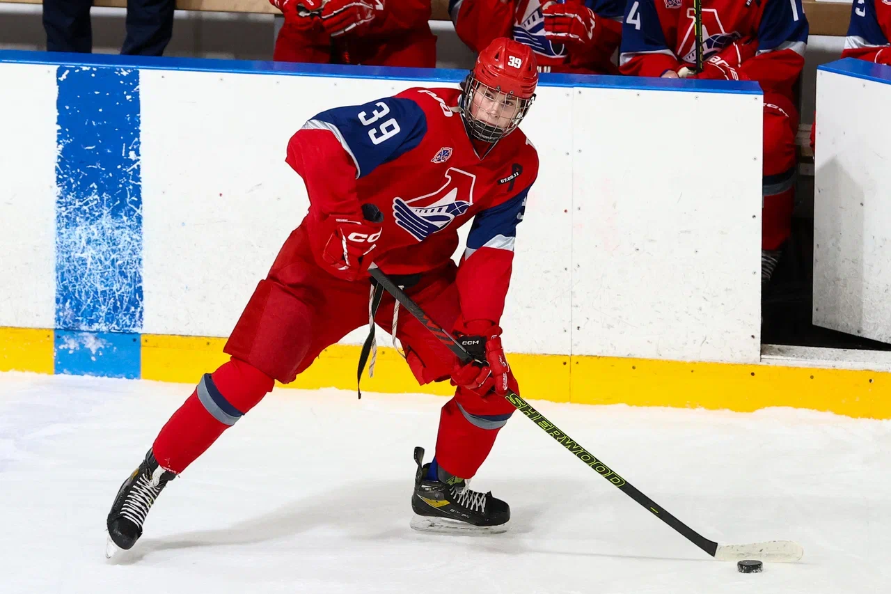 Фото: Локомотив - Академия Михайлова (Новомосковск) 2009