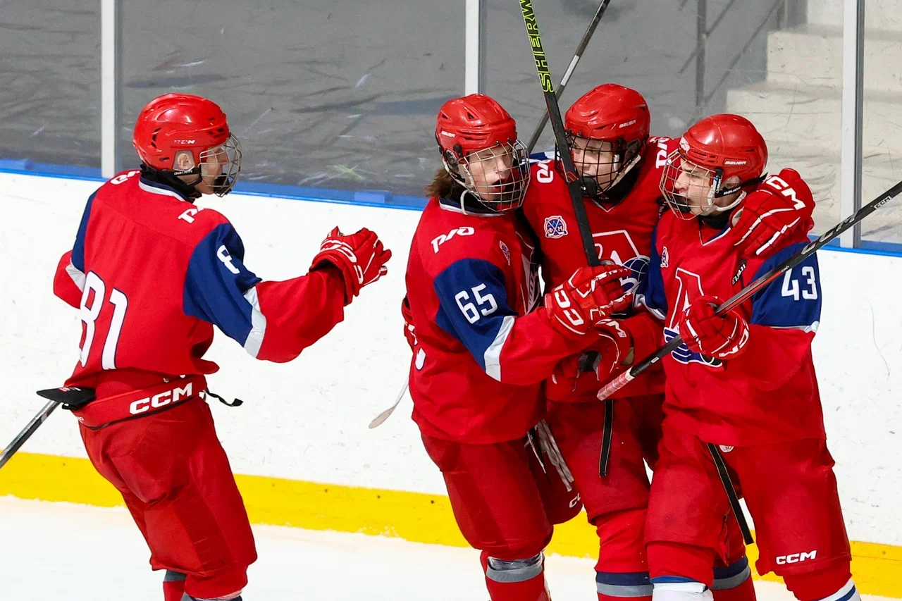 Фото: Локомотив - Академия Михайлова (Новомосковск) 2009