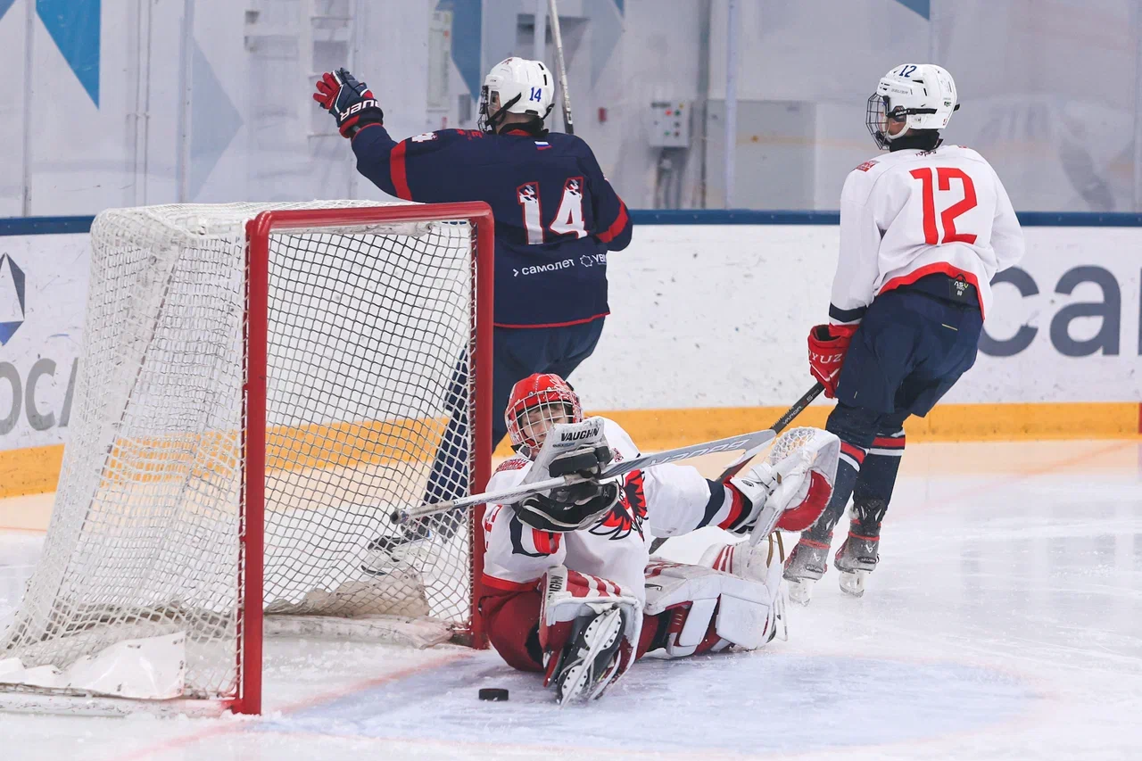 Фото: Буран Москва - Красная Машина Арктика 2012