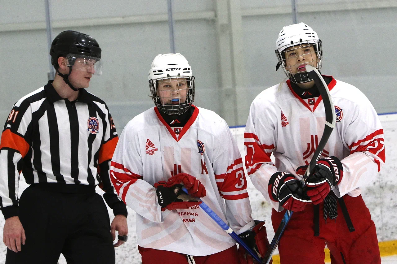 Фото: Спартак - Московская академия хоккея 2012