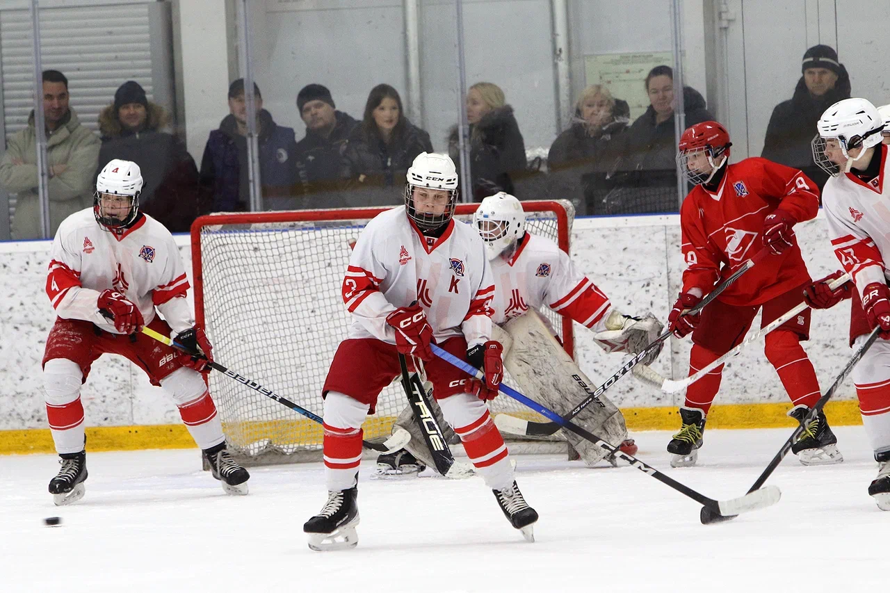 Фото: Спартак - Московская академия хоккея 2012