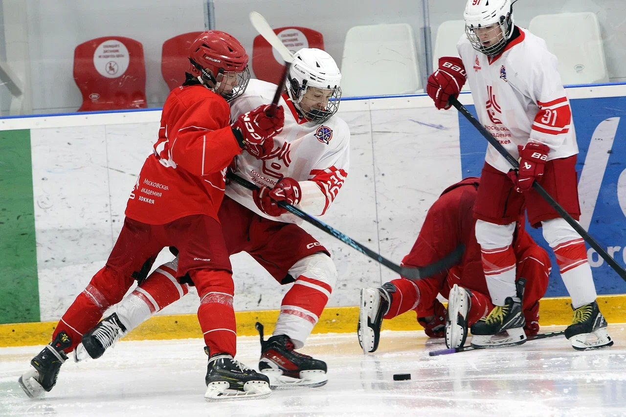 Фото: Спартак - Московская академия хоккея 2012