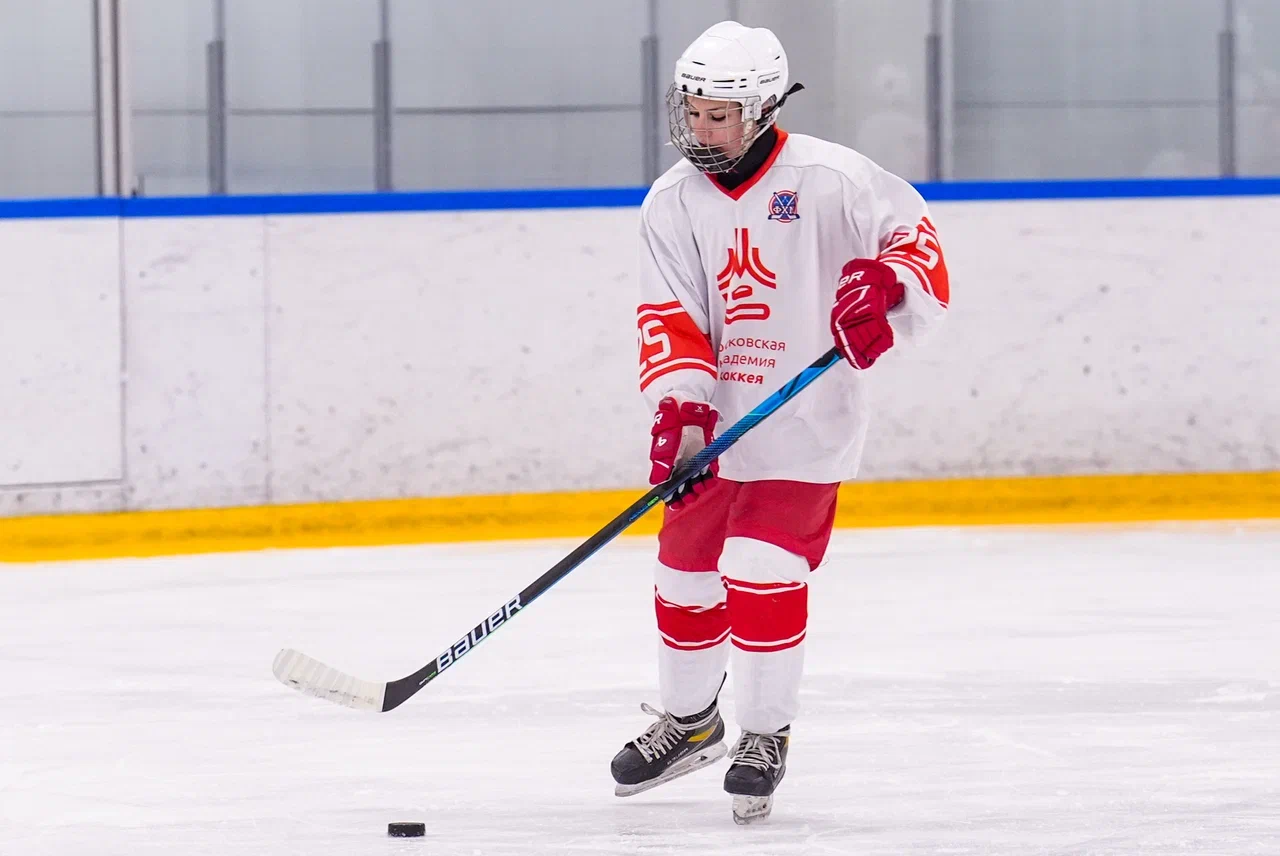 Фото: Деко Минералс - Московская академия хоккея (девочки) 2012