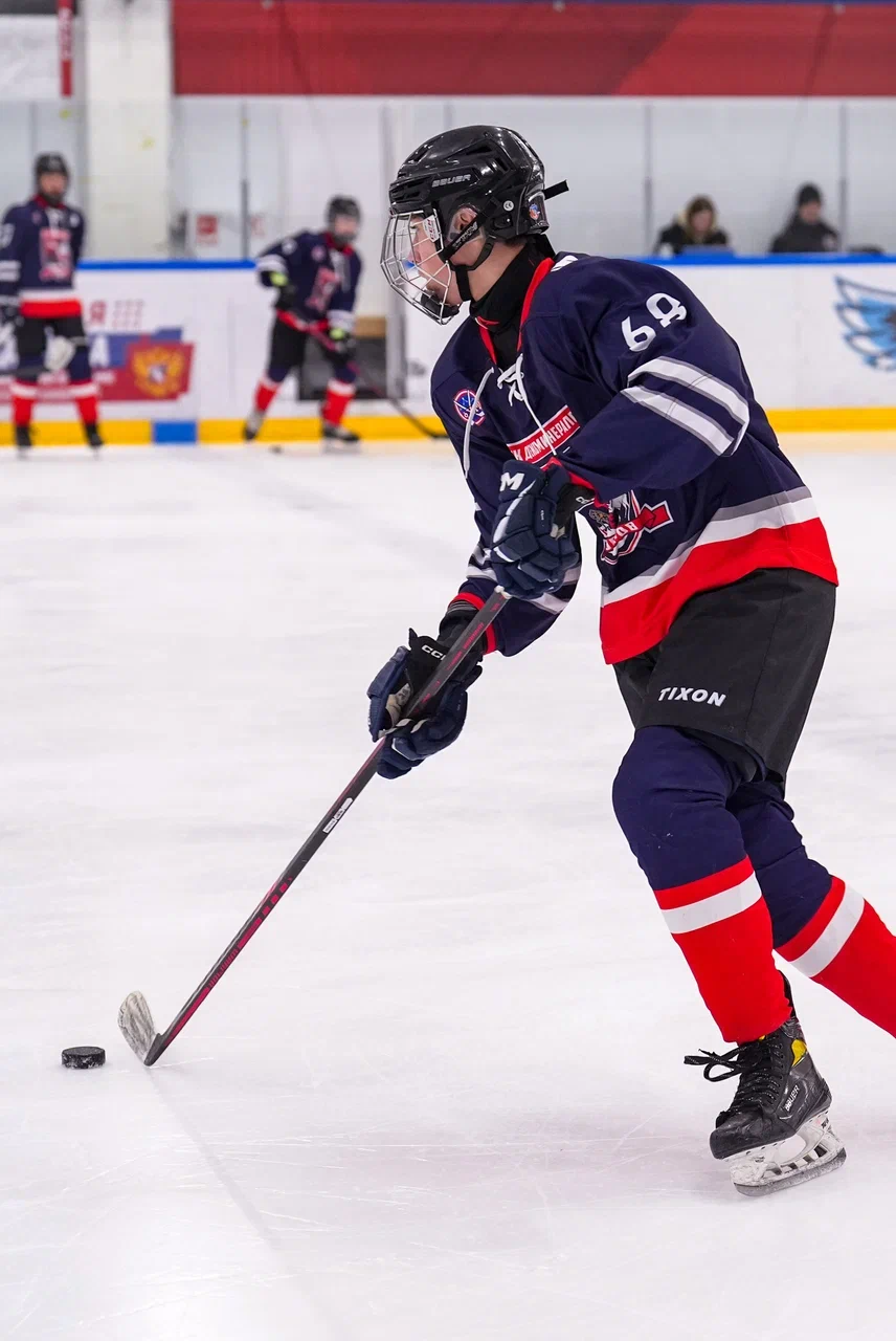 Фото: Деко Минералс - Московская академия хоккея (девочки) 2012