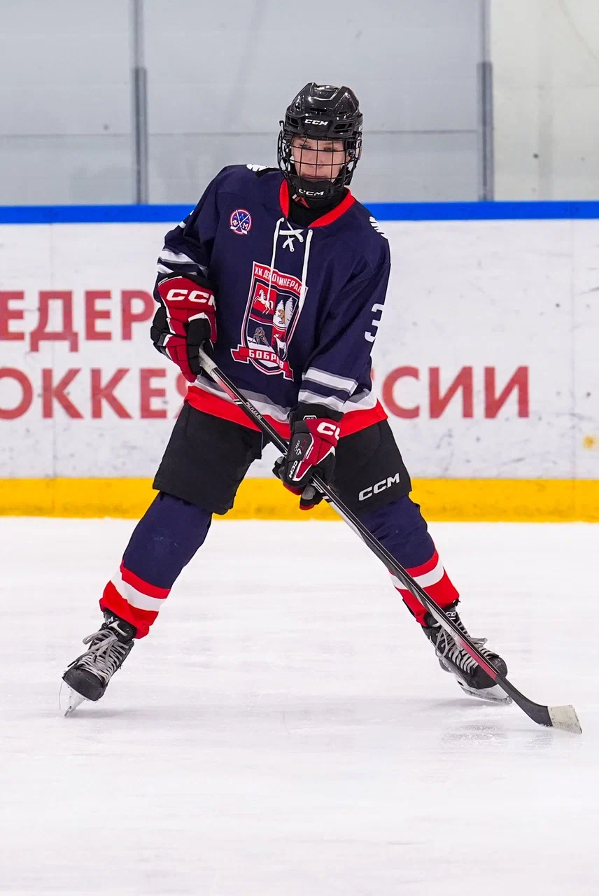 Фото: Деко Минералс - Московская академия хоккея (девочки) 2012