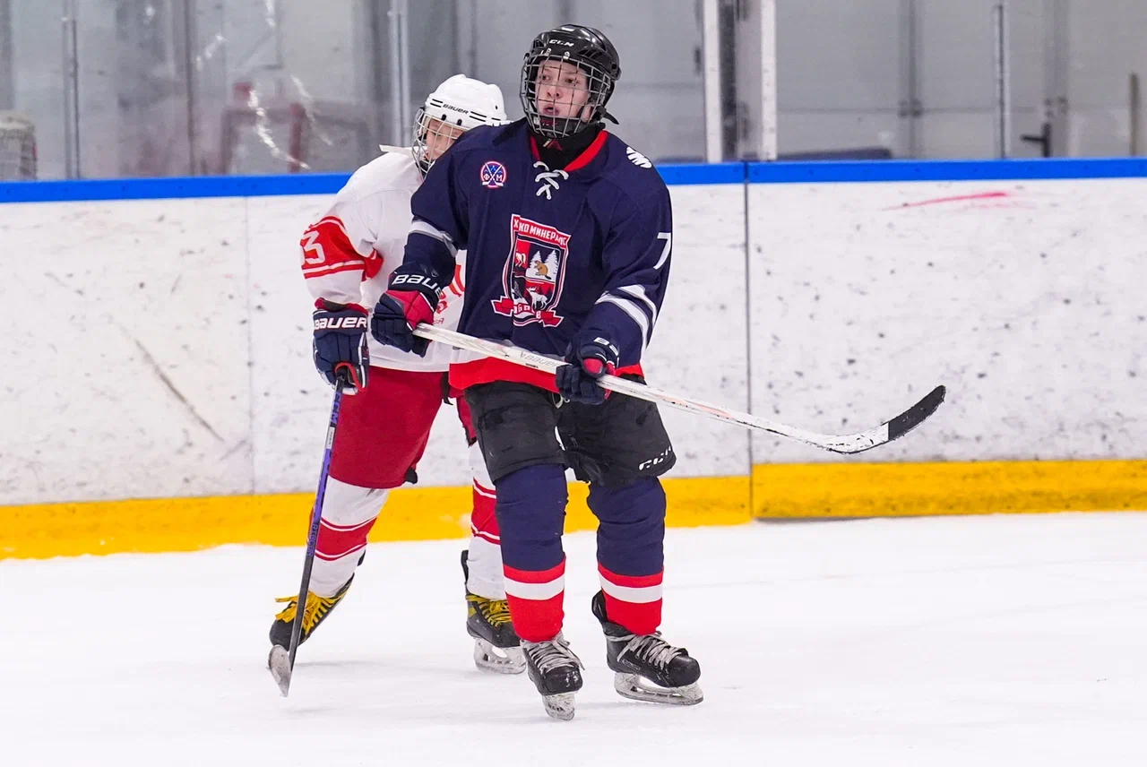 Фото: Деко Минералс - Московская академия хоккея (девочки) 2012