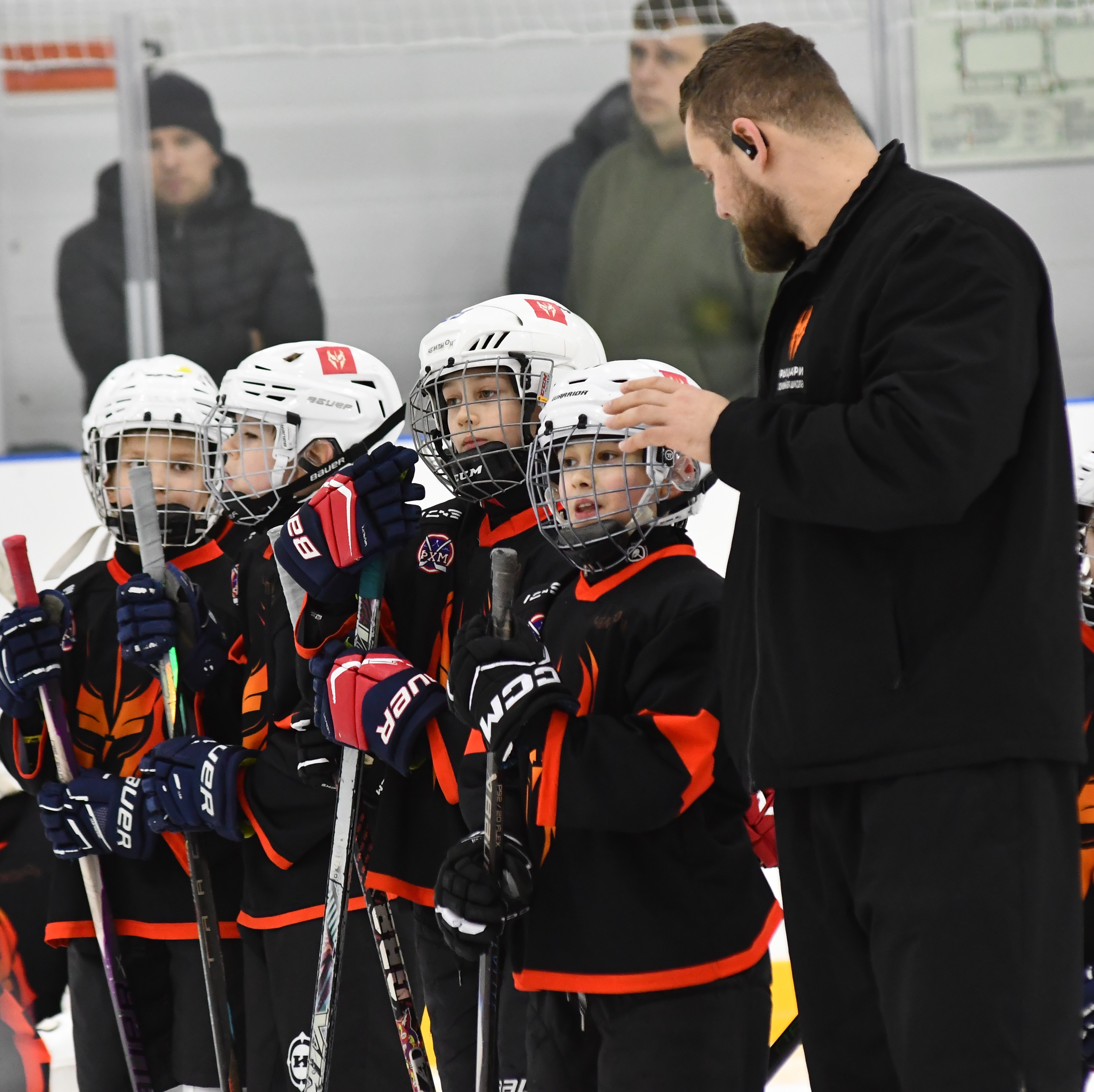 Фото: Первый игровой день второго этапа Кубка ФХМ среди команд 2017 года рождения