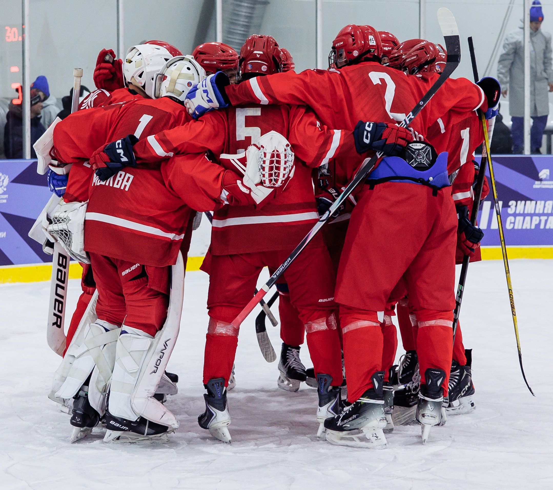 Фото: Первый игровой день сборной Москвы-2011 на зимней Спартакиаде учащихся (3x3)