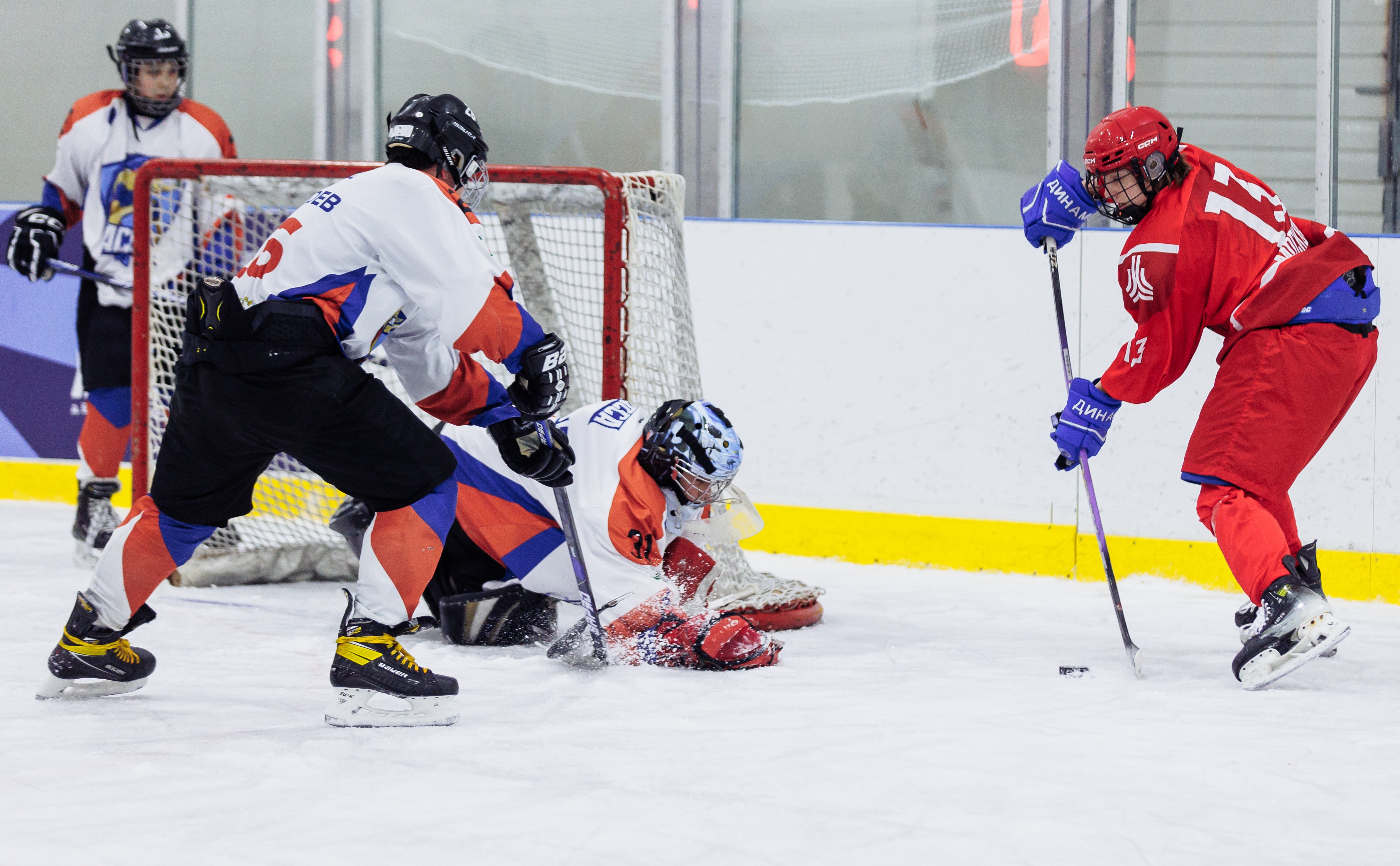 Фото: Первый игровой день сборной Москвы-2011 на зимней Спартакиаде учащихся (3x3)