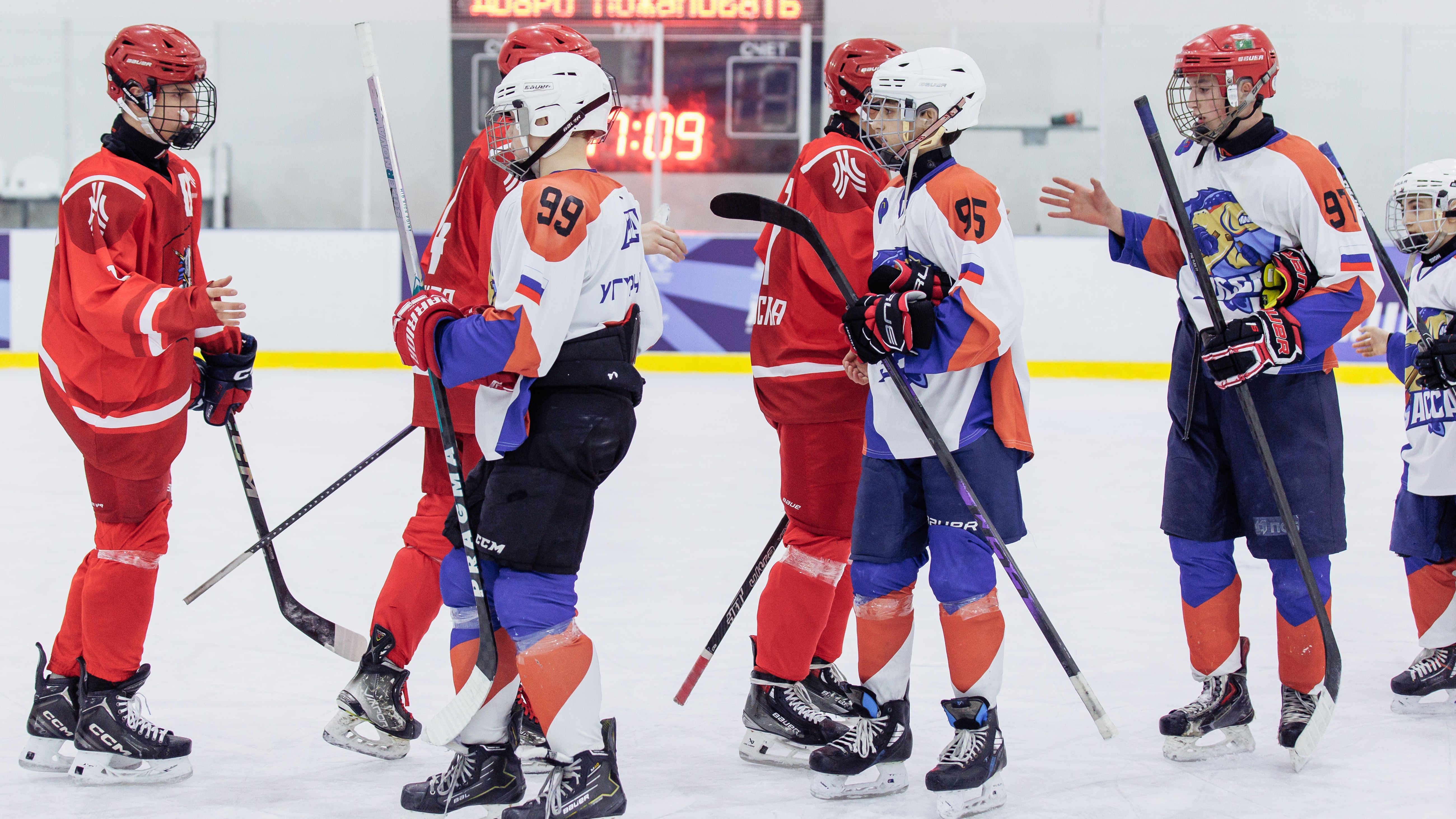 Фото: Первый игровой день сборной Москвы-2011 на зимней Спартакиаде учащихся (3x3)