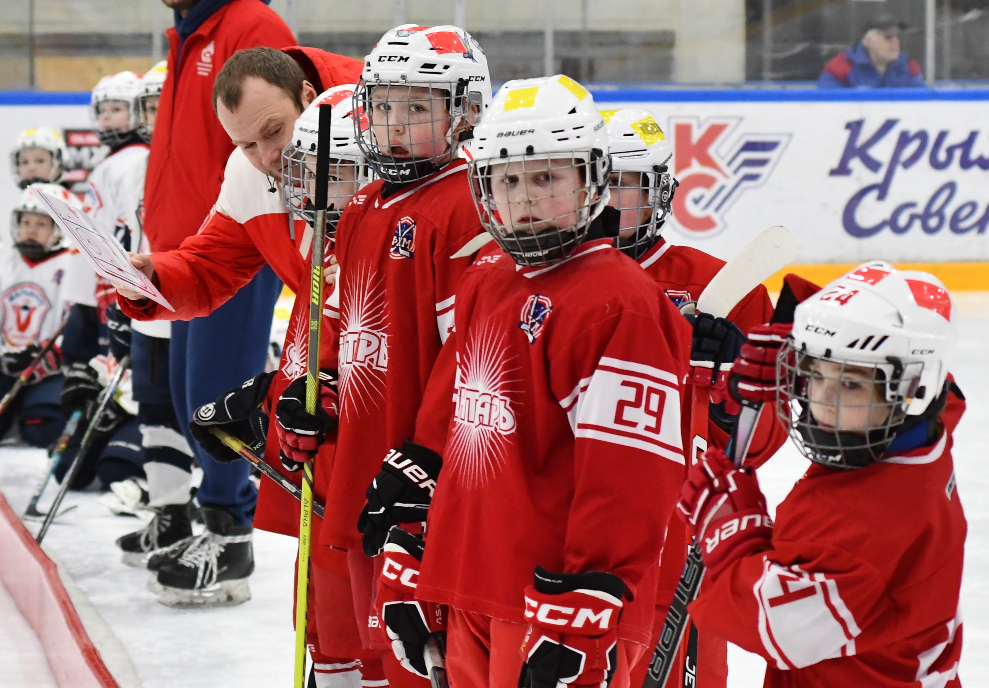 Фото: Первый день плей-офф второго этапа Кубка Москвы среди команд 2017 года рождения 