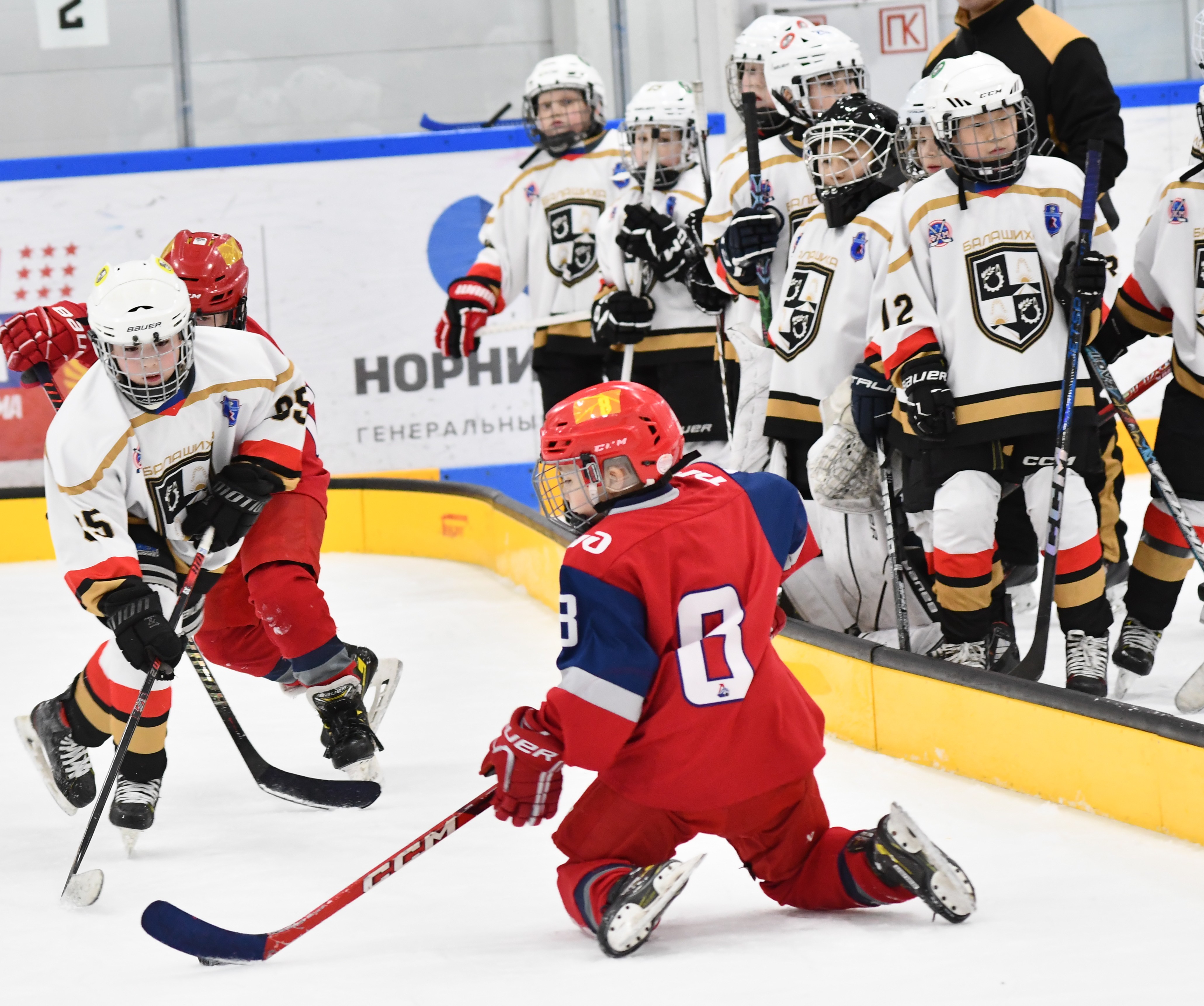 Фото: Первый день плей-офф второго этапа Кубка Москвы среди команд 2017 года рождения 